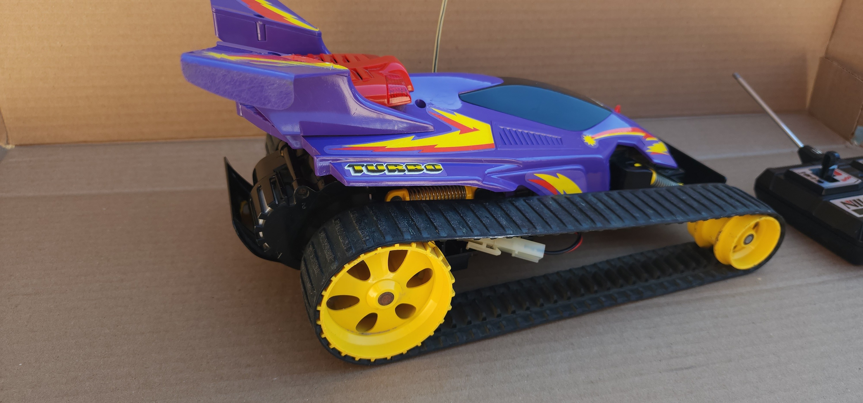 Nikko screaming tread machine for sale display picture 1