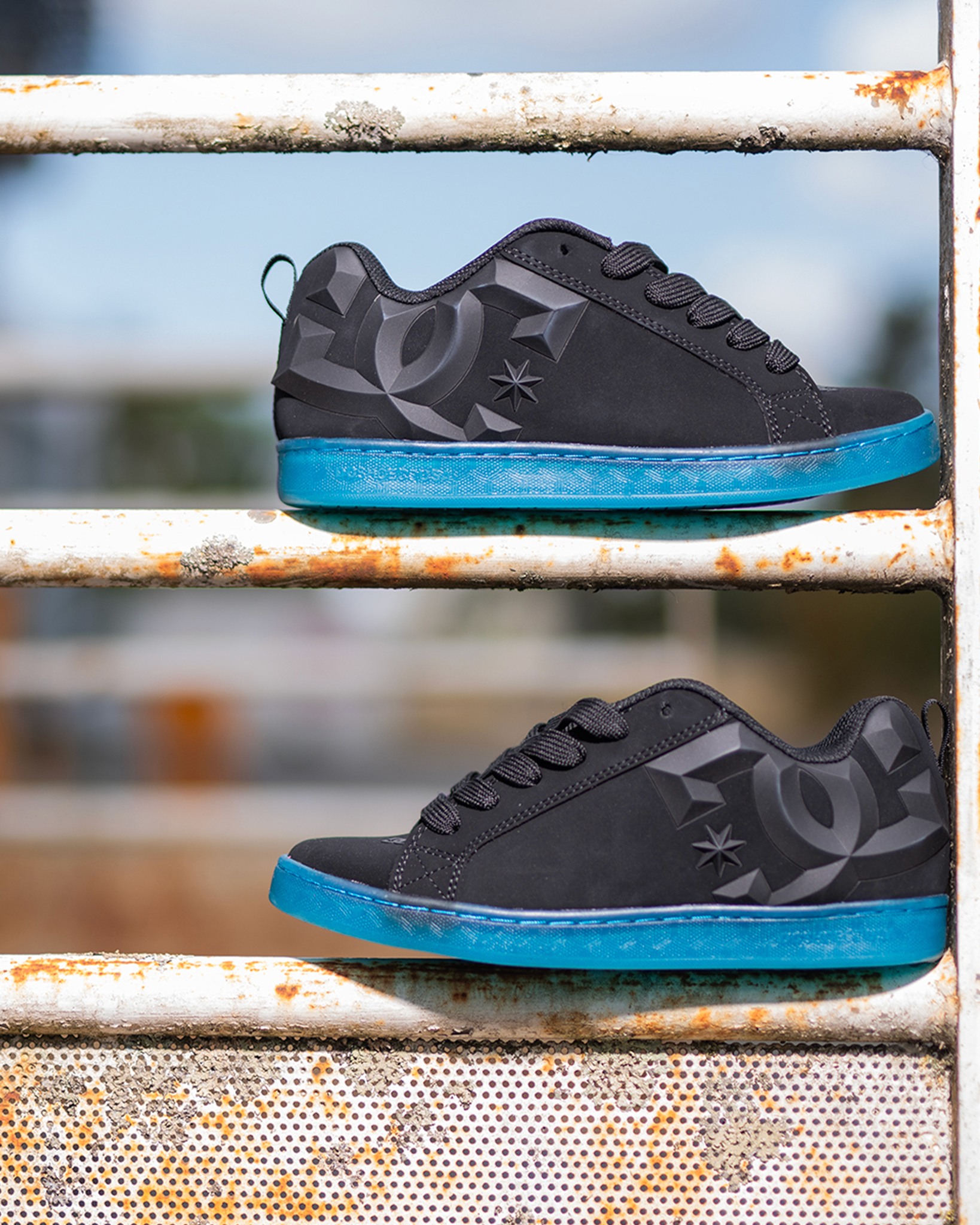 Introducing the Andy Warhol x @DC_Snowboarding Phase BOA Snowboard