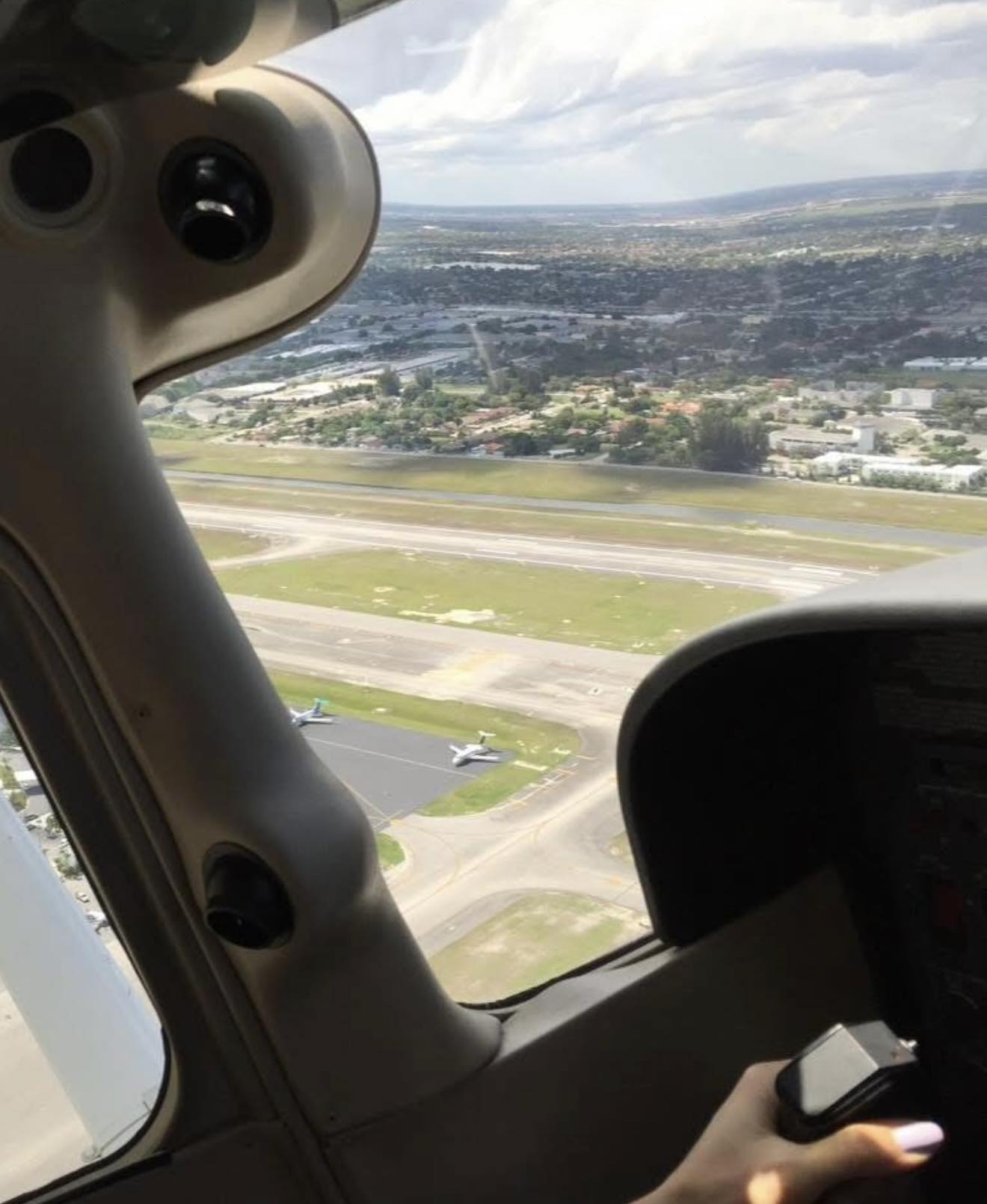 Gold - Another reminder to put the mic down and fly the airplane ...