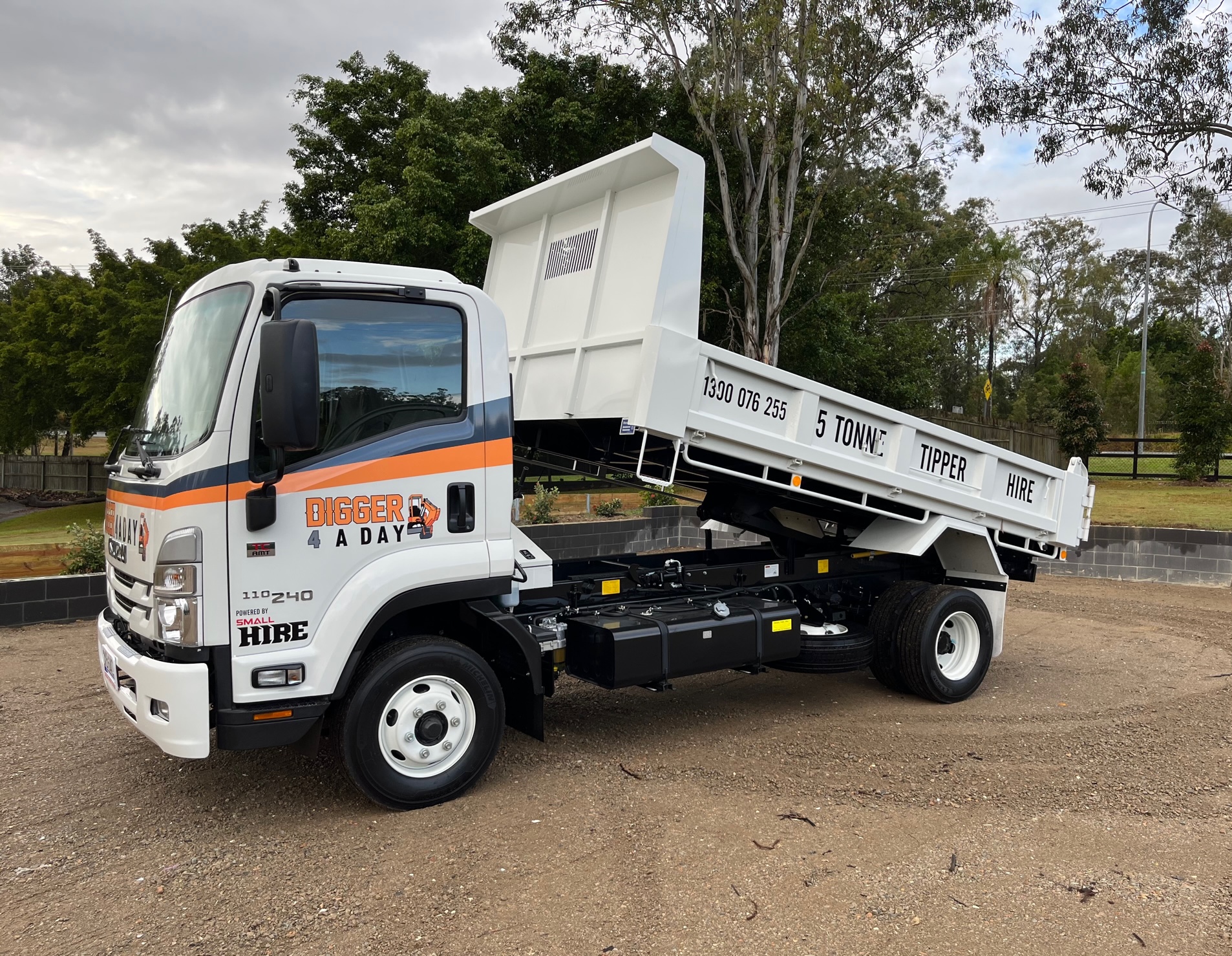 Digger 4 a Day | Ashmore QLD