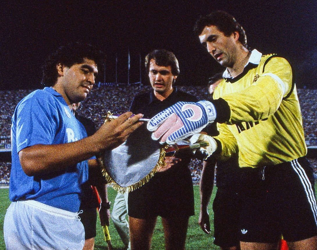 The 1988–89 UEFA Cup winners : S.S.C NAPOLI by Panini