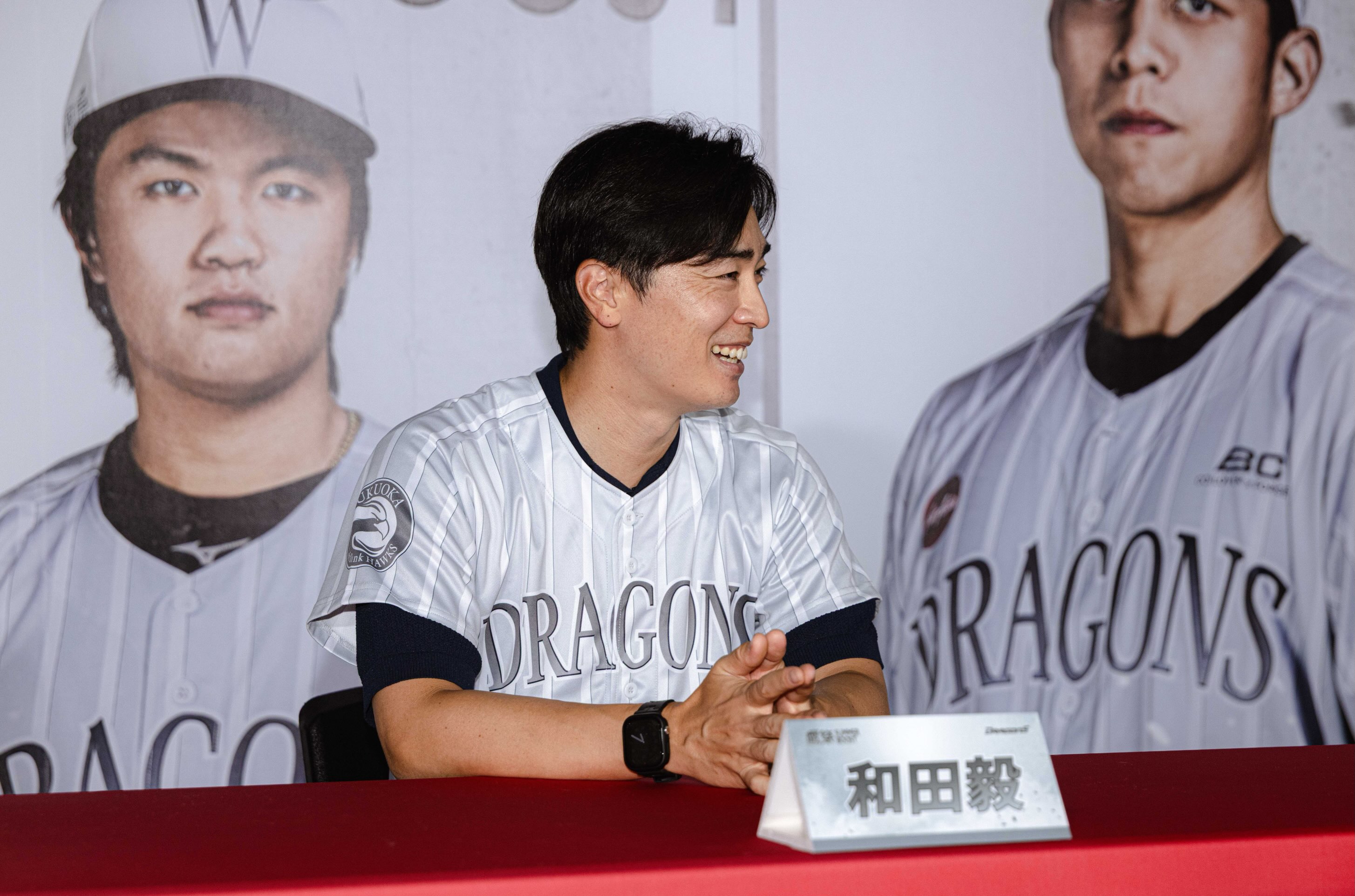 和田 - 昨日、adidasの担当の方から昨年のタイトル記念のゴールド