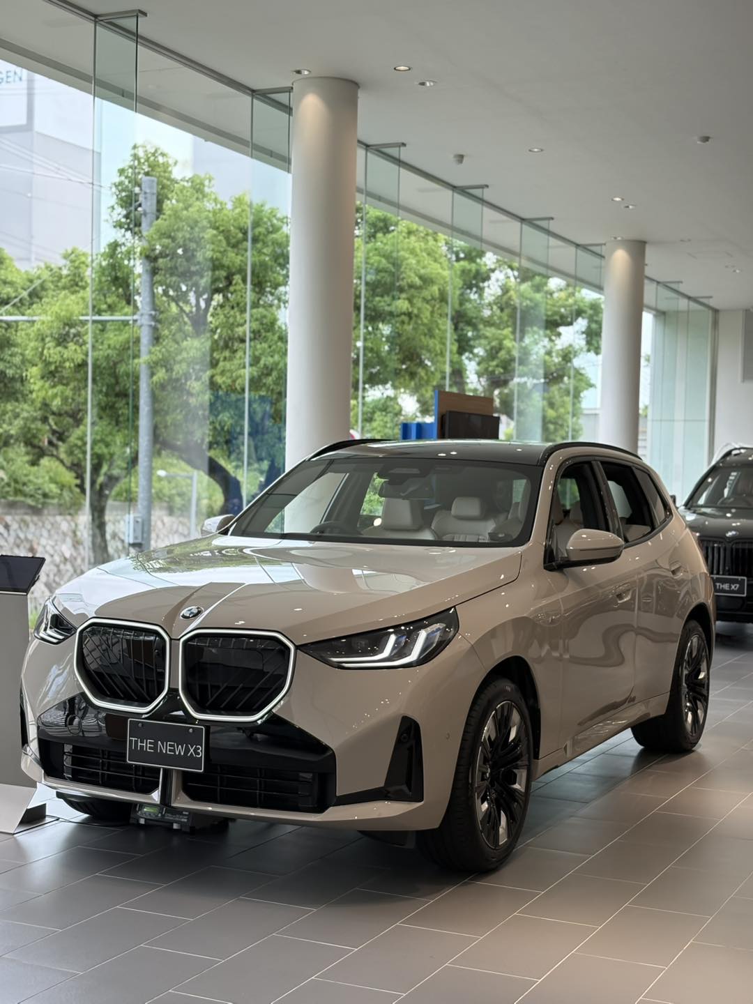 新型X2M35iのフローズンピュアグレー！是非一度ご覧ください！ ＠Osaka