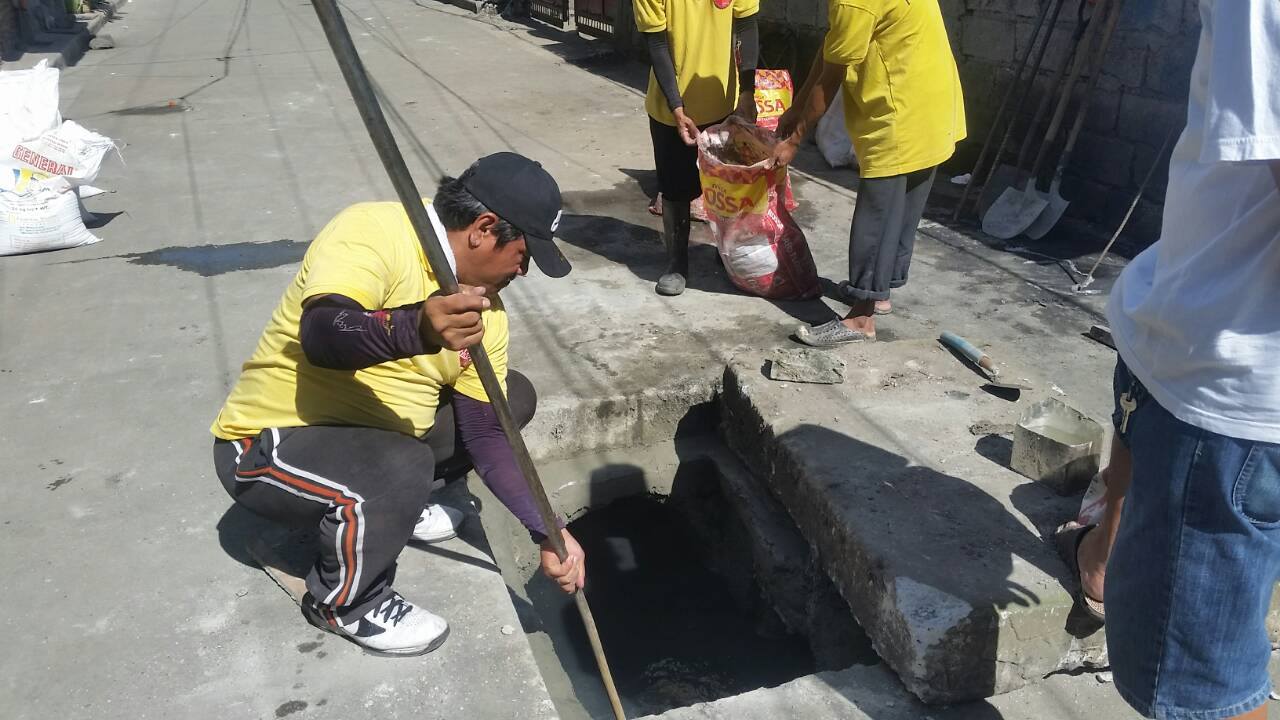 MMDA - [Admin 14] Declogging of drainage laterals at Brgy... | Facebook