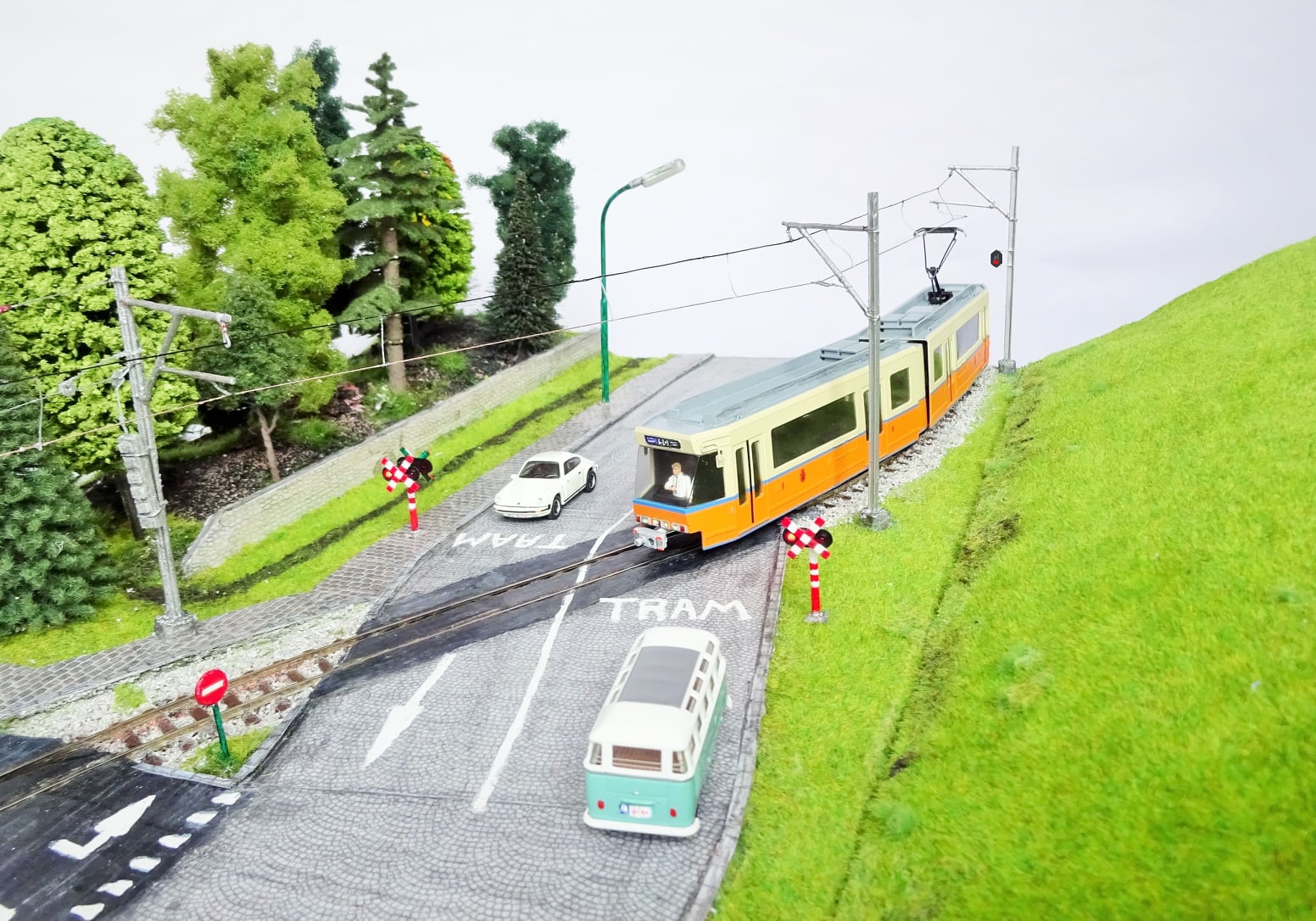 Modeltram | Facebook