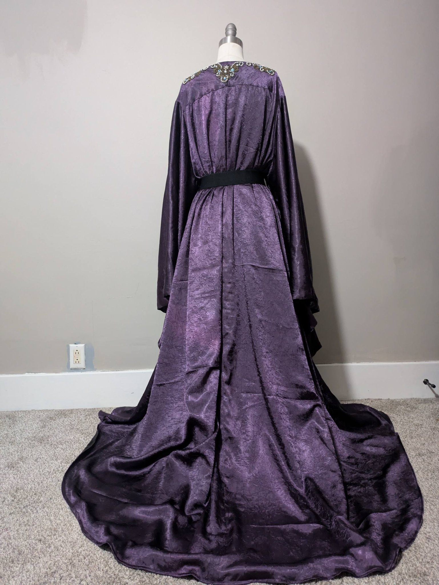 flowy fantasy dresses ball robe with jewel details Gorgeous purple fabric is so and regal! wear over a dress to a fantasy ball or ren faire. Made oversized to fit many sizes. Size aesthetic fantasy dress