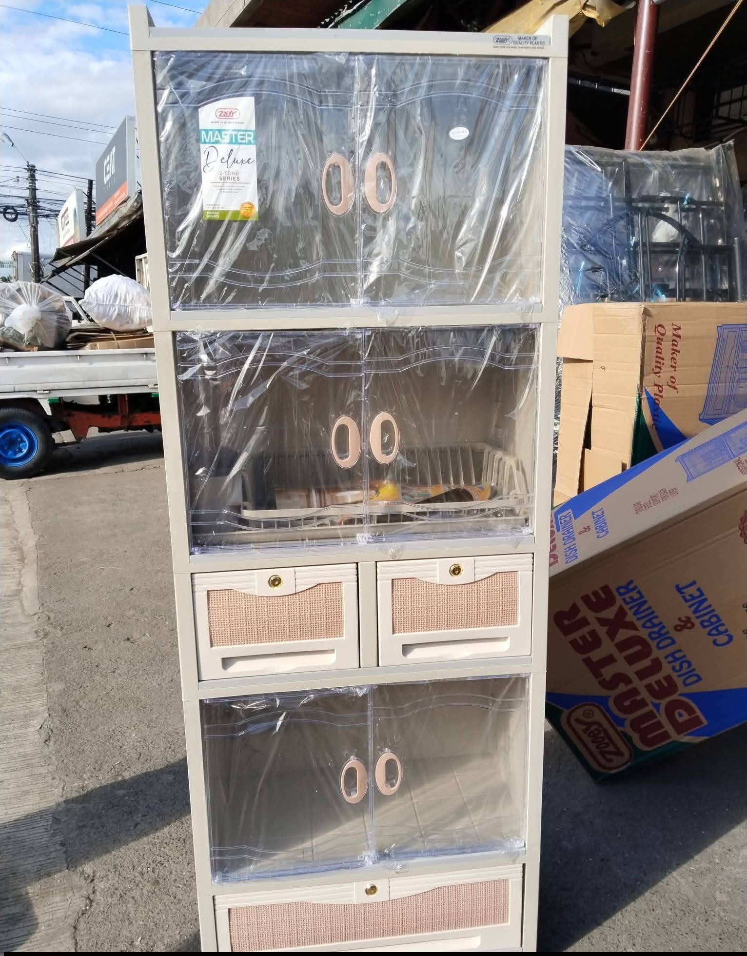 ZOOEY MASTER DELUXE DISH CABINET