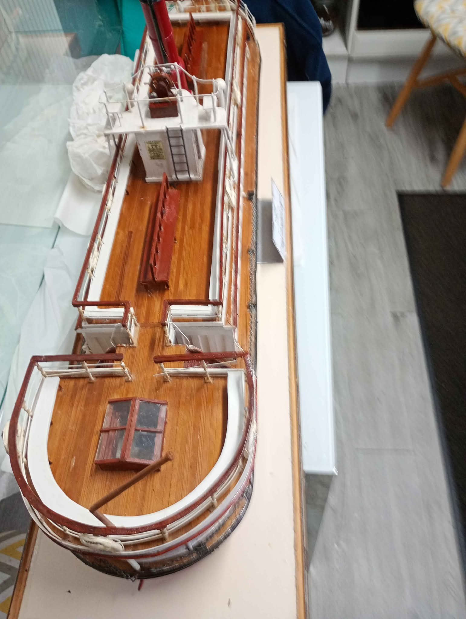 LARGE GLASS CASED MODEL OF THE SS LINNET - Nautical & Maritime ...