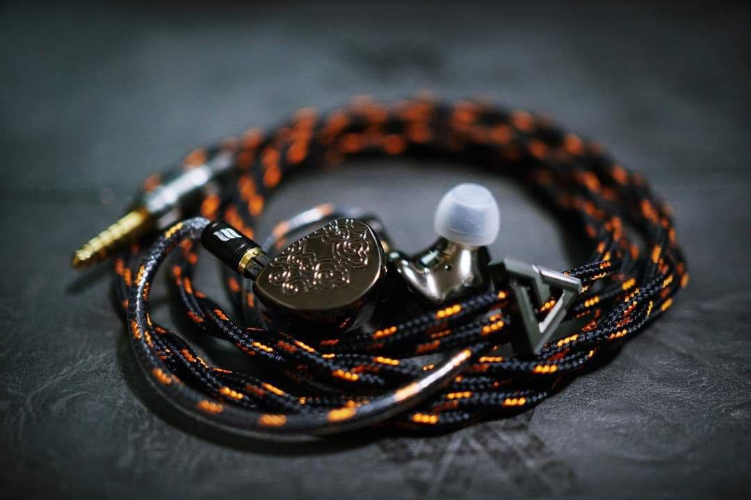 Vortex Cables - 感謝得到「唐族」官方的分享🙈 Lavinia...