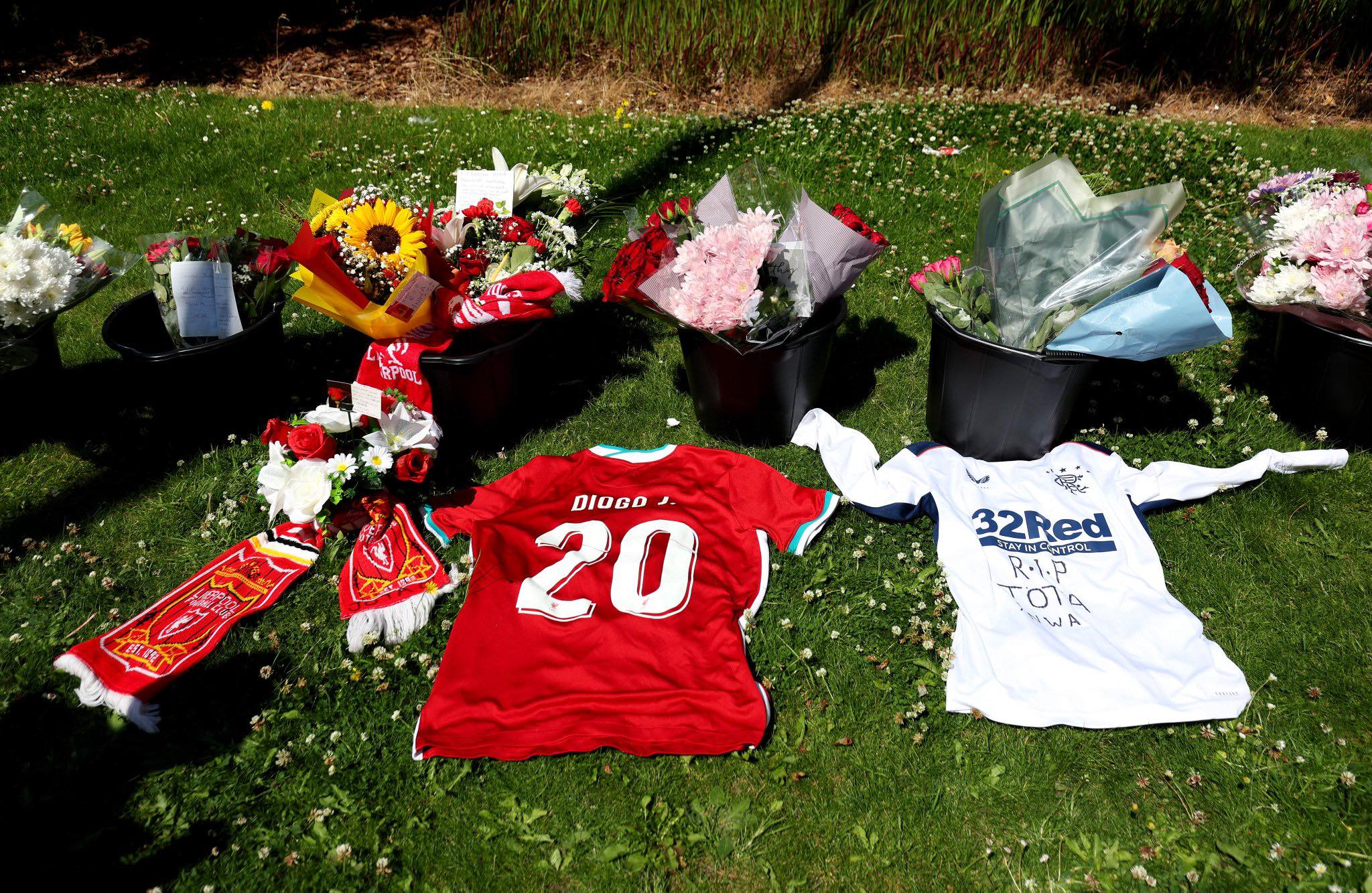 LFC Legend - #Alex_Raisbeck กองหลังชาวสก็อต ถูกเปรียบเทียบนักเตะยุคใหม่ ...