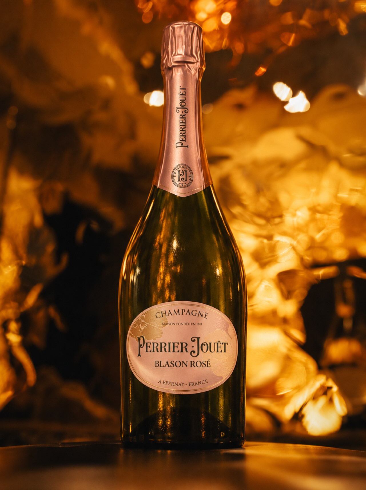 🍾PERRIER-JOUËT BLASON ROSÉ🌹 華やかなロゼカラーと、ひと目で目を