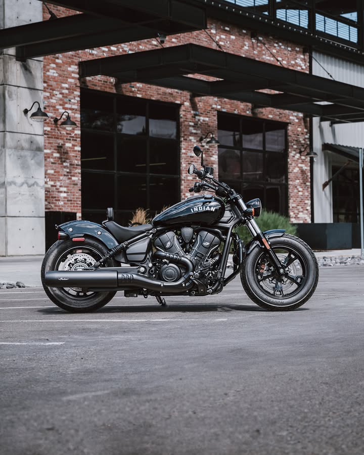 Dave - Only the essentials. The Scout Bobber Sixty channels the spirit ...
