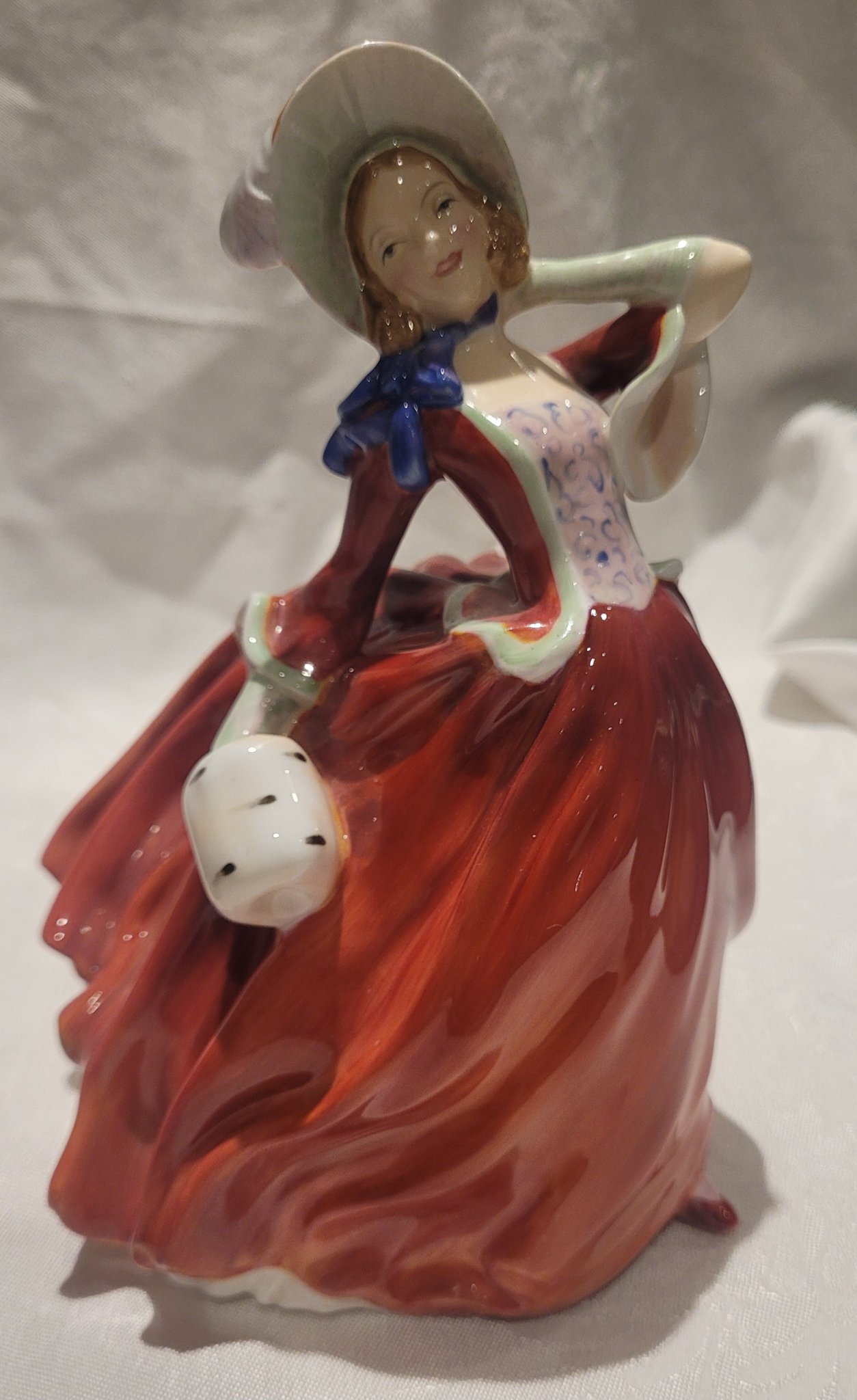 Vintage Royal Doulton figurine, Autumn Breezes, copyrighted 1939 