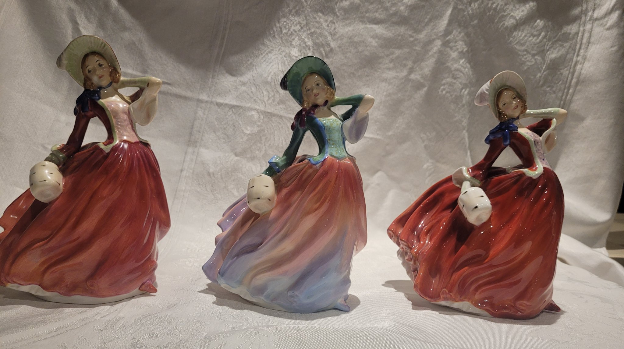 Vintage Royal Doulton figurine, Autumn Breezes, copyrighted 1939 