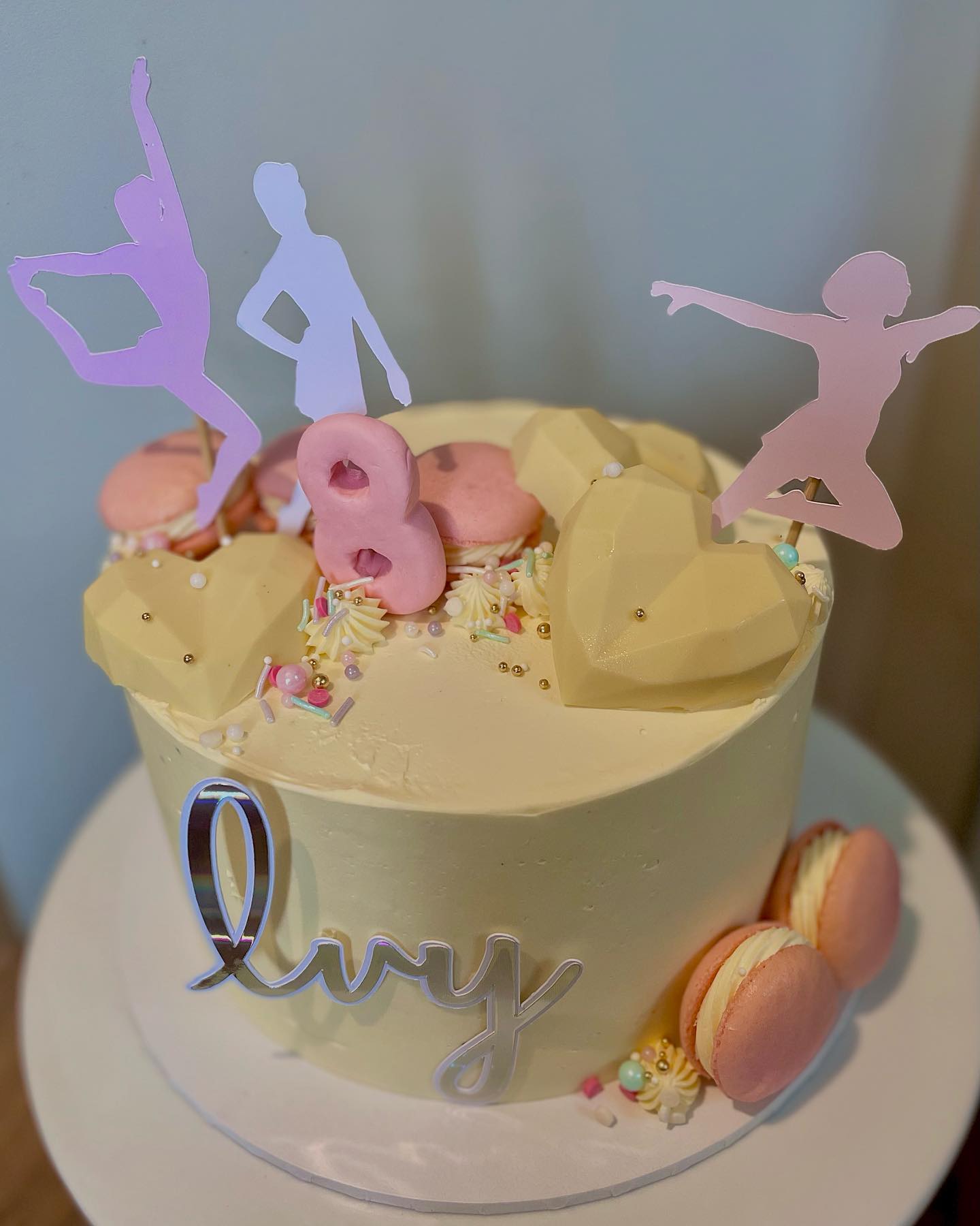 🩰 DANCER CAKE 🎵 • vanilla bean... - I Made You This by Jen | Facebook
