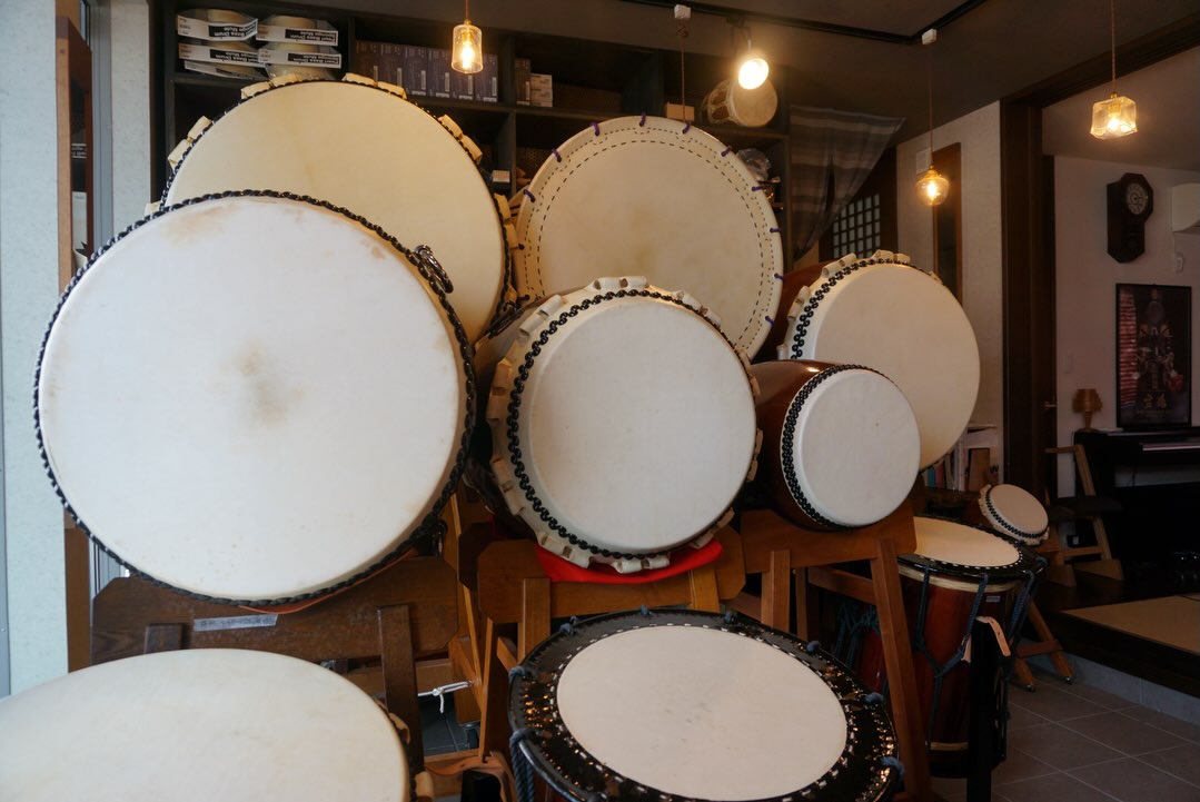 1.6尺桶胴太鼓のご紹介でございます】 1.6尺桶胴太鼓(中古品) ・浅野