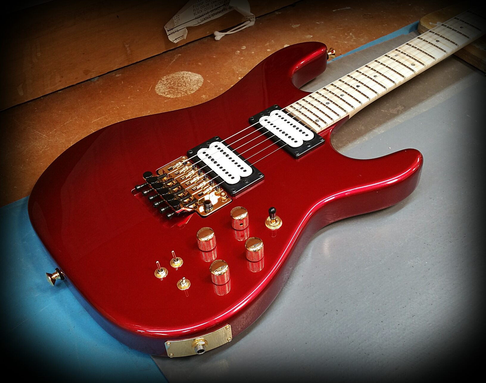 Kiesel - JB200 (Jason Becker Tribute Model) in crimson red and