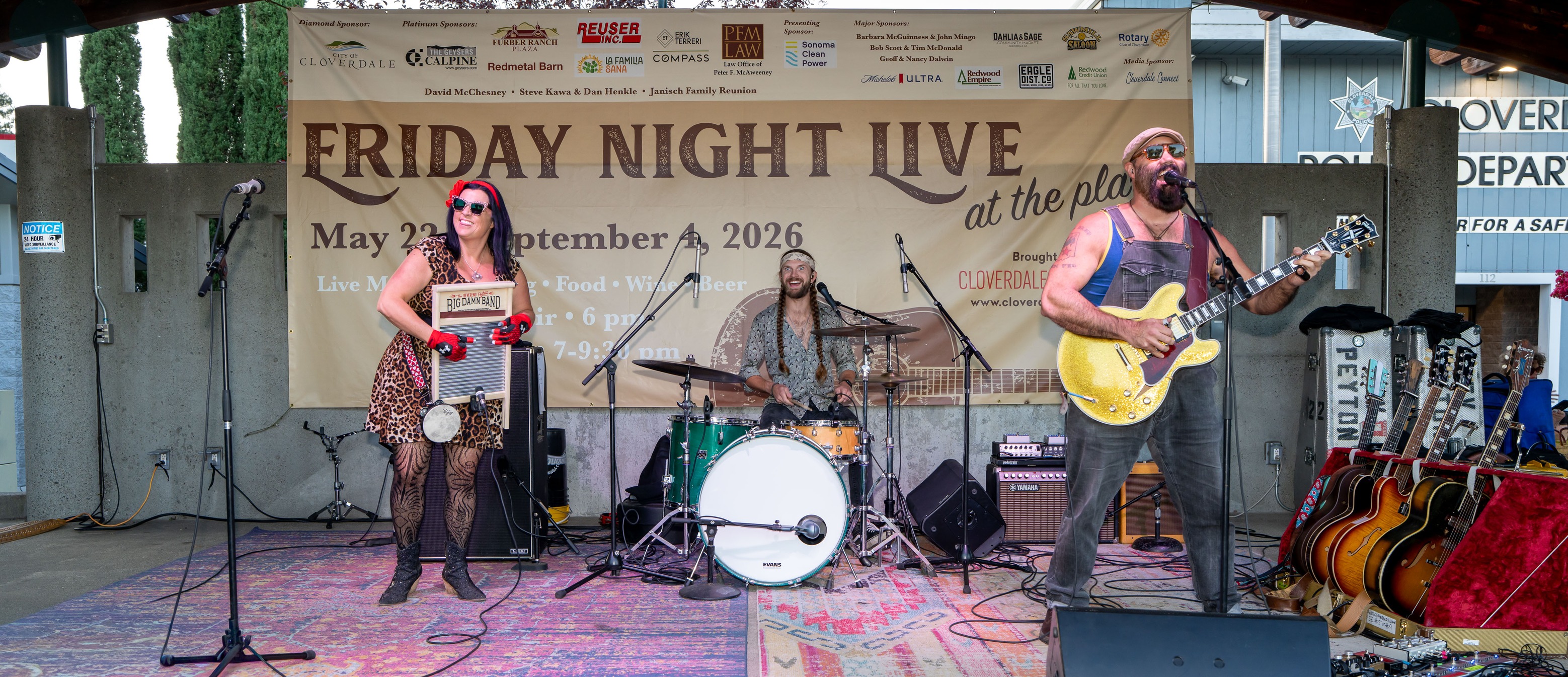 Friday Night Live at the Plaza | Cloverdale CA
