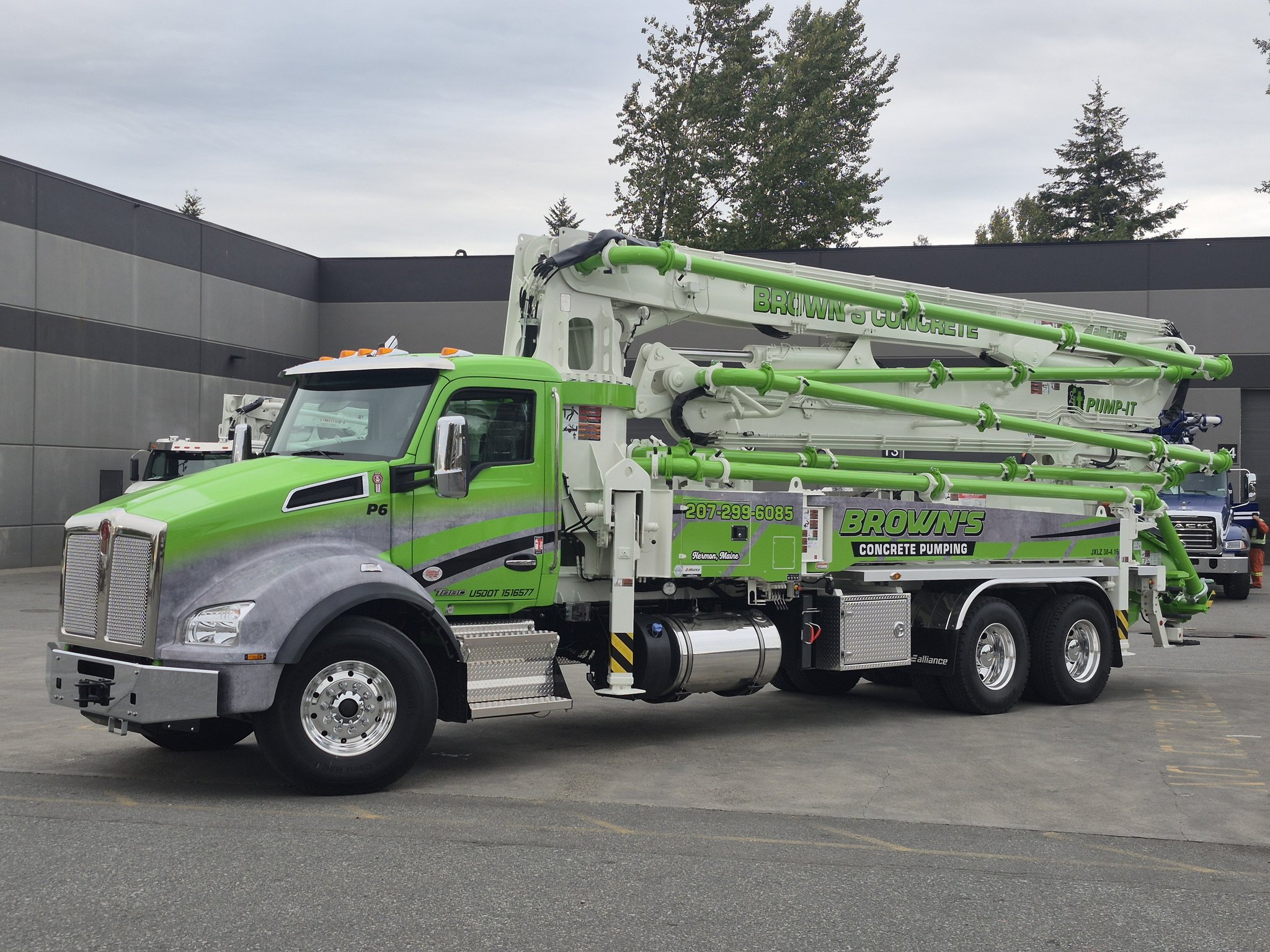 Alliance - Brown's Concrete Pumping | JXLZ 38m | Kenworth T880