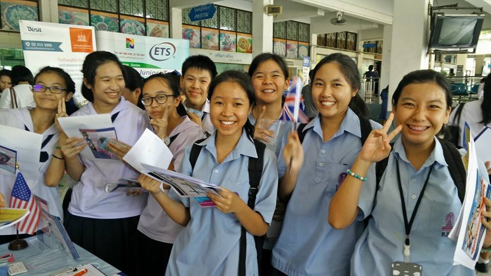 รูปของน้องๆ... - เรียนต่ออังกฤษ Studyinuk | Facebook