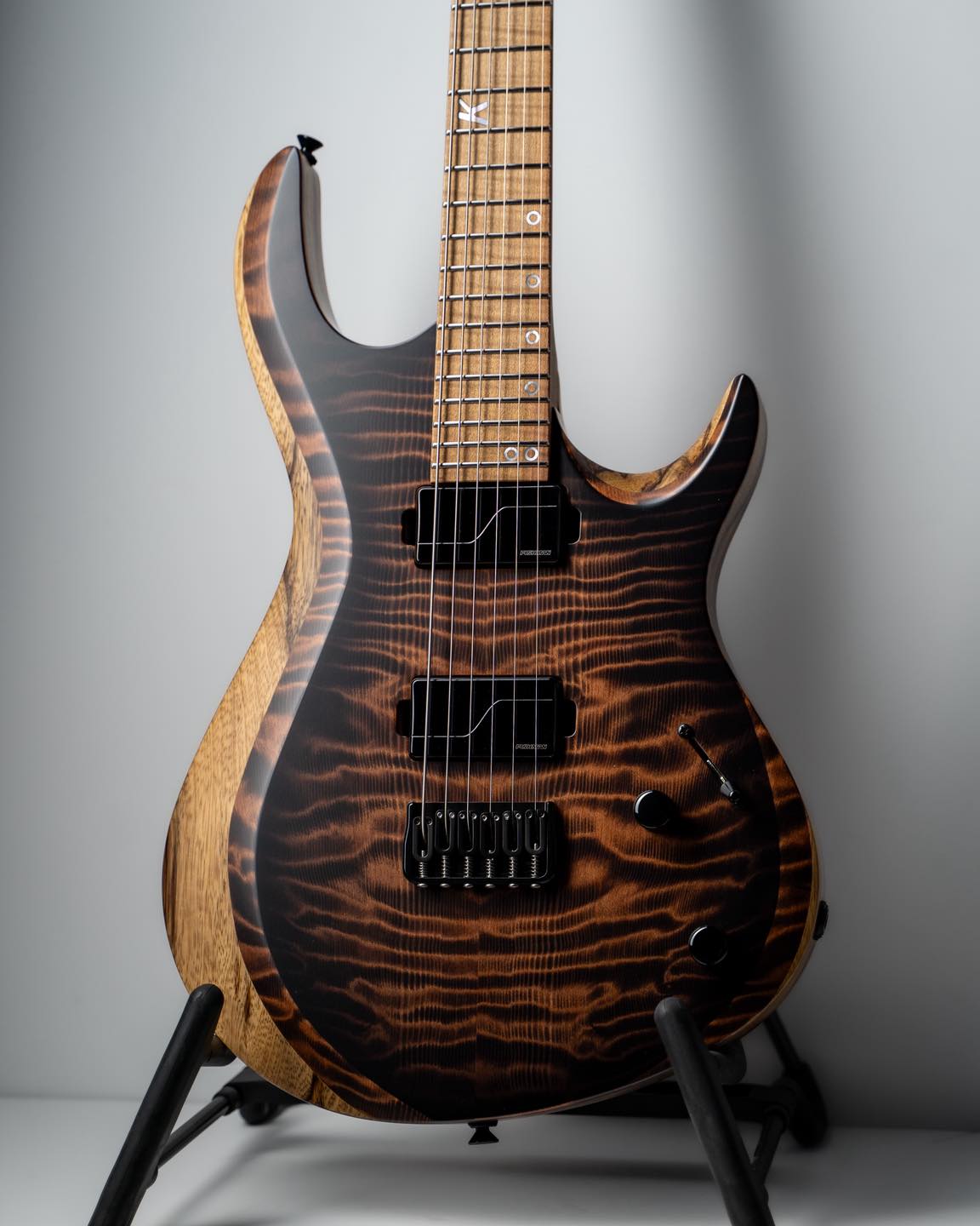 Kiesel - DC600 (Lefty) in vintage yellow cali-burst over flamed