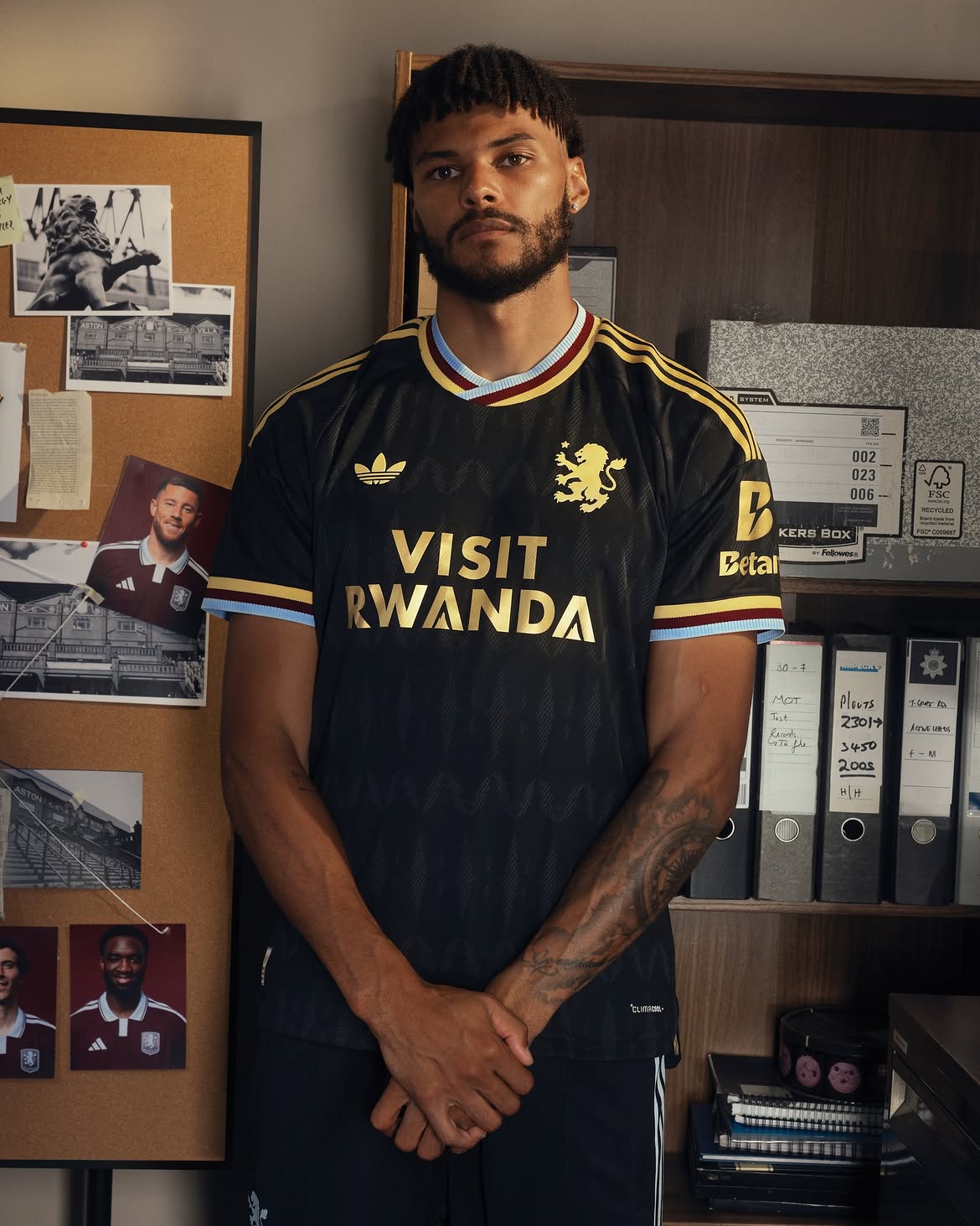 Third kit drop for Aston Villa 🦁