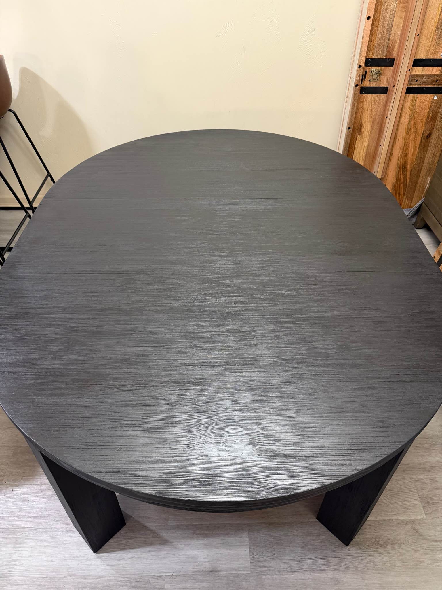 Pottery Barn Folsom Round Storage Extendable Dining Table (54”–72 ...