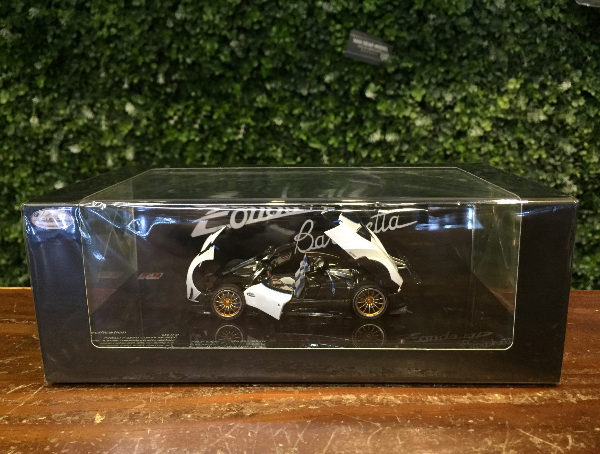 Locarno 新到貨 New arrivals! 1/64 Pagani Zonda S Geneva Silver