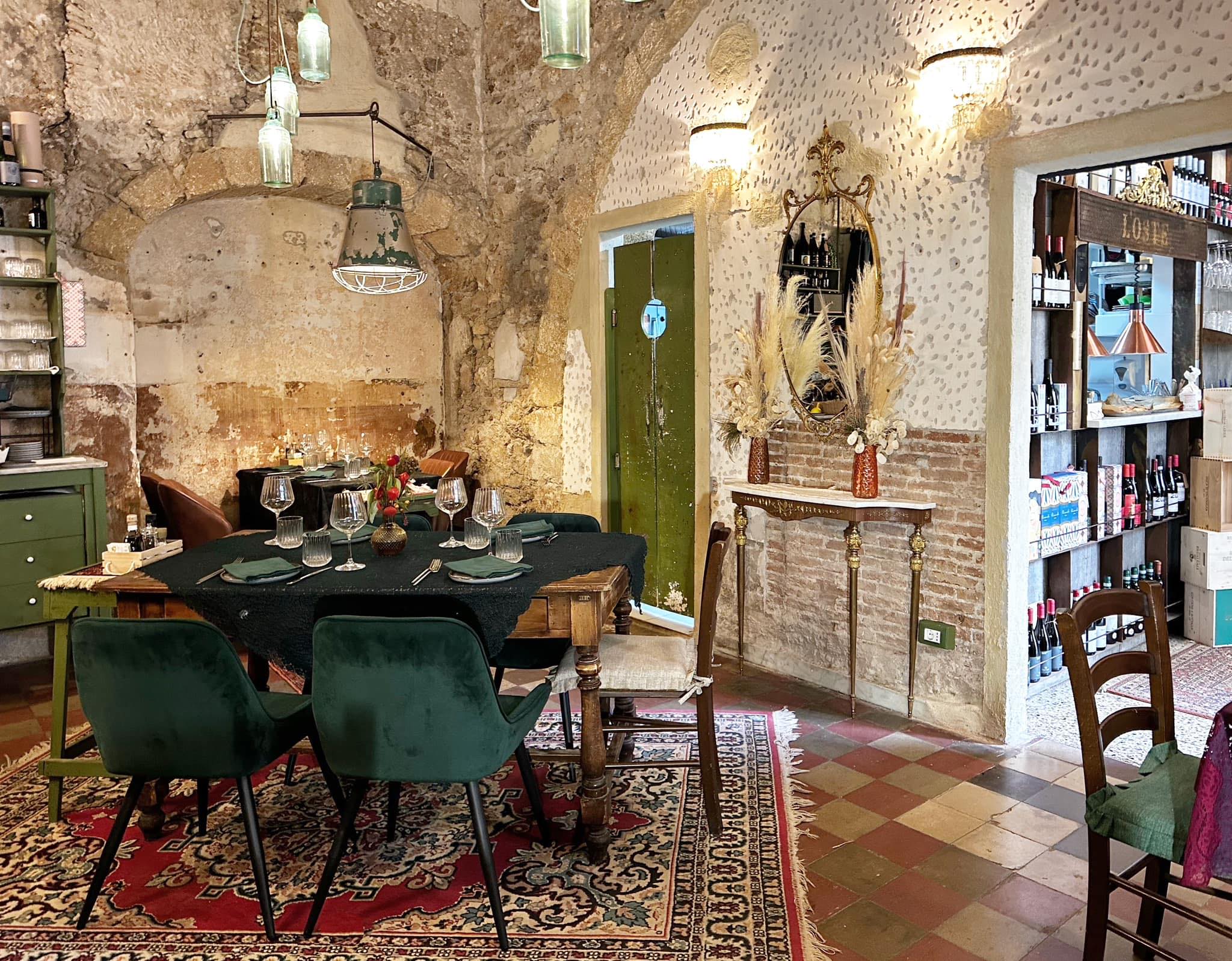 F. Moquette Interiors - Augusta, Sicilia - La tenda a rullo abbatte i ...