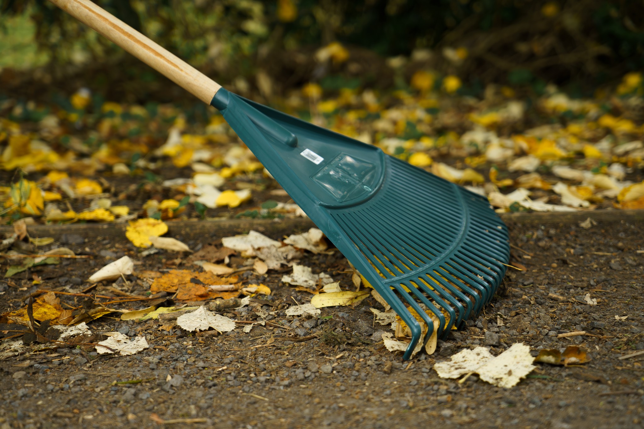 Start Safety UK - Leaf rakes? Gravel rakes? House defence... | Facebook