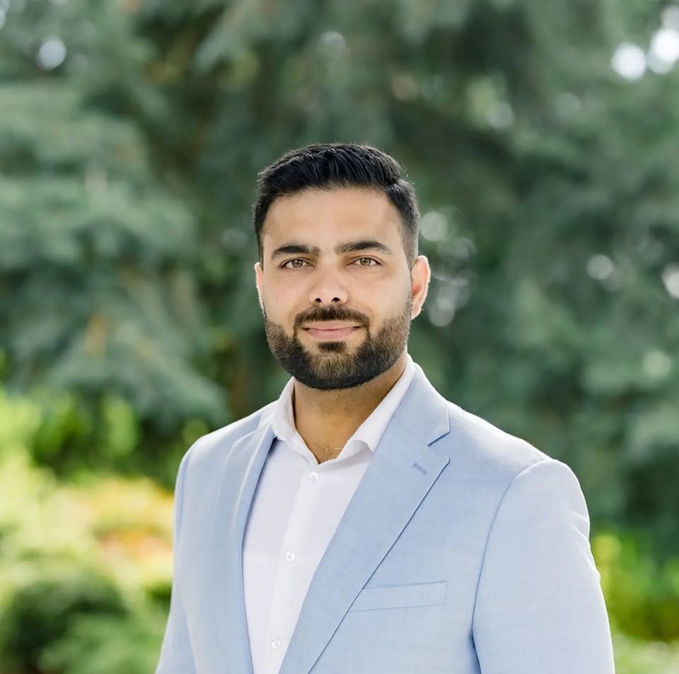 👉Meet Deepak Rathi... - Fortune Real Estate Group | Facebook