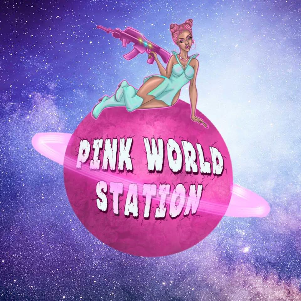 lil-kim-is-going-viral-after-she-was-pink-world-station-facebook