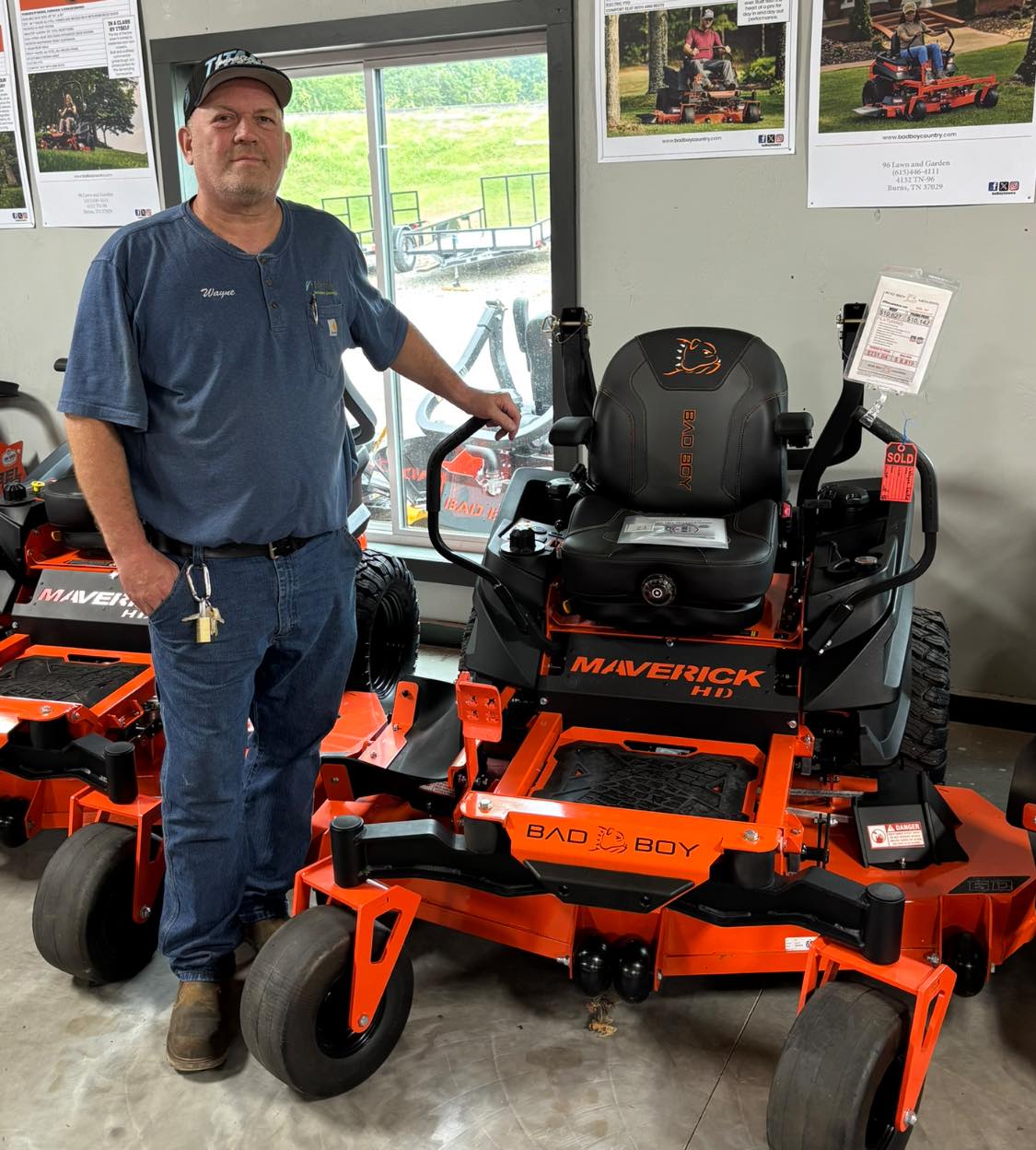 Delivery of brand new Cub Cadet XT1 LT42 from @96 Lawn and Garden