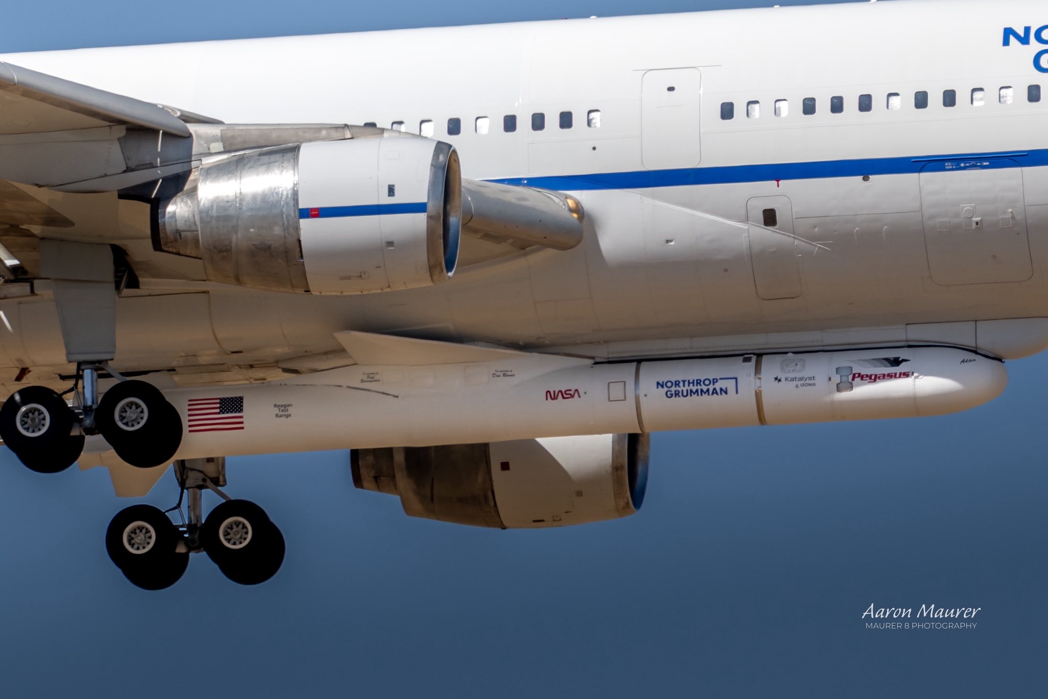 スペースエイジ Northrop Grumman Stargazer L-1011 with Pegasus XL rocket at Mojave