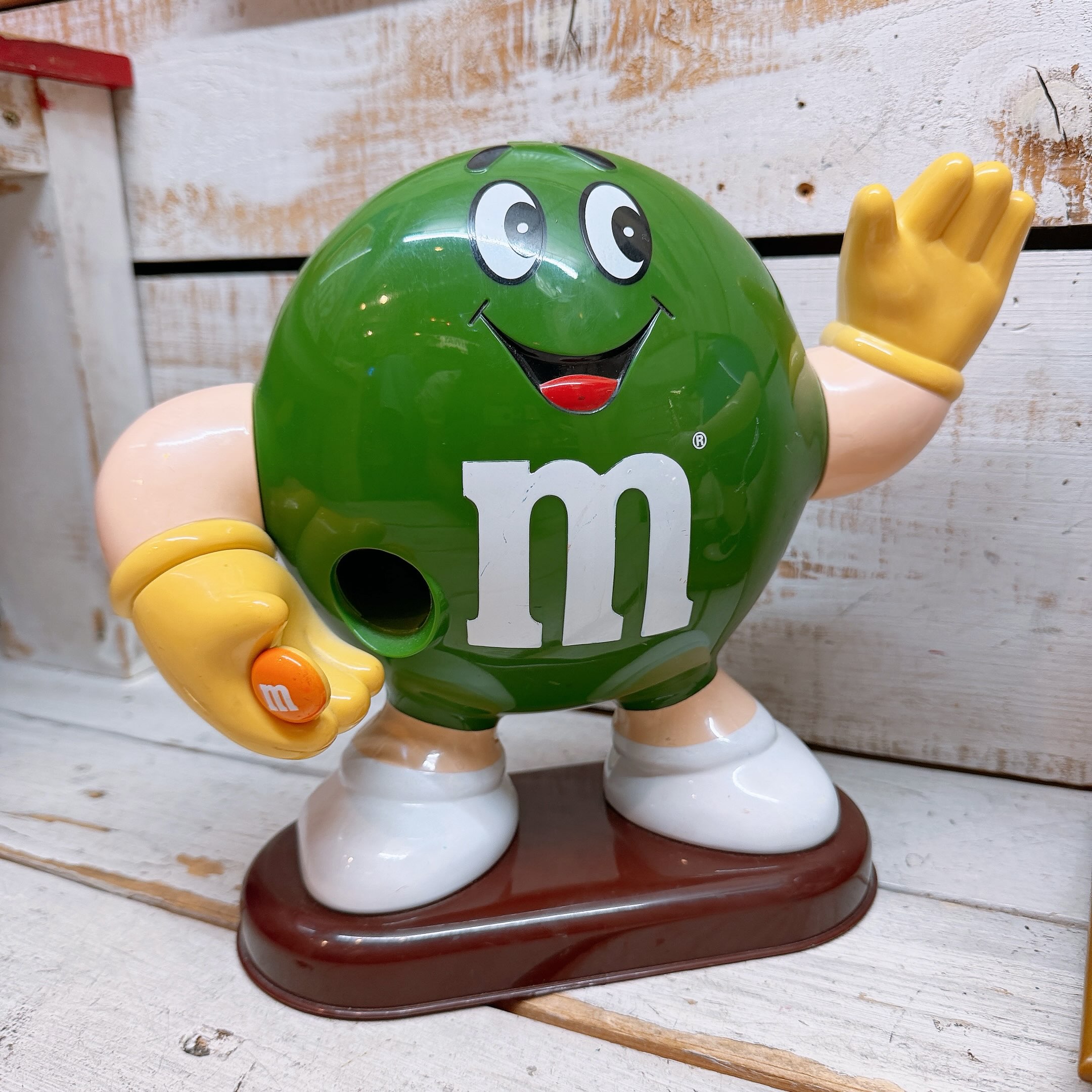 アメリカ🇺🇸からの エムアンドエムズ チョコレートディスペンサー