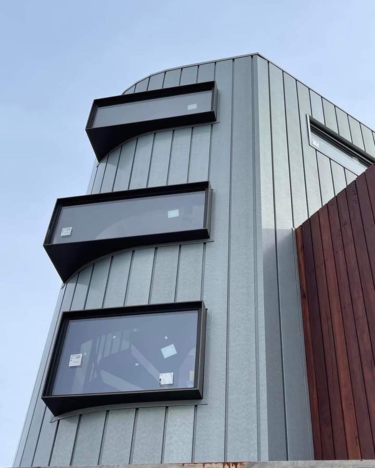 Curved wall with Interlock... - Creative Cladding Concepts