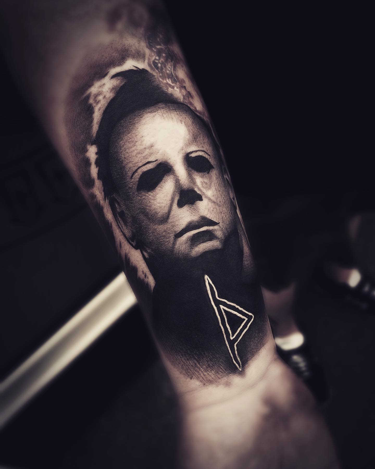 Mike Moon Tattoo Thanks Drummerofdoom For Letting Me Tattoo This Michael Myers Done Using Sickcartridges Yayofamilia Tattoo Tattoos Tattooedguy Horror Horrortattoo Halloween Michaelmyers Bngtattoo Portraittattoo Ink Inked Inked