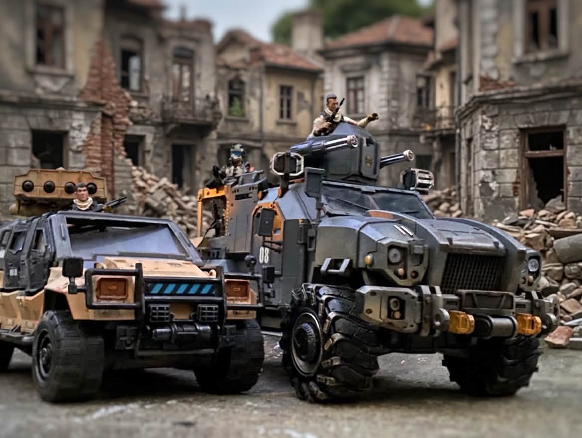 Troops roll out for their next perilous mission! JOY TOY - 暗源