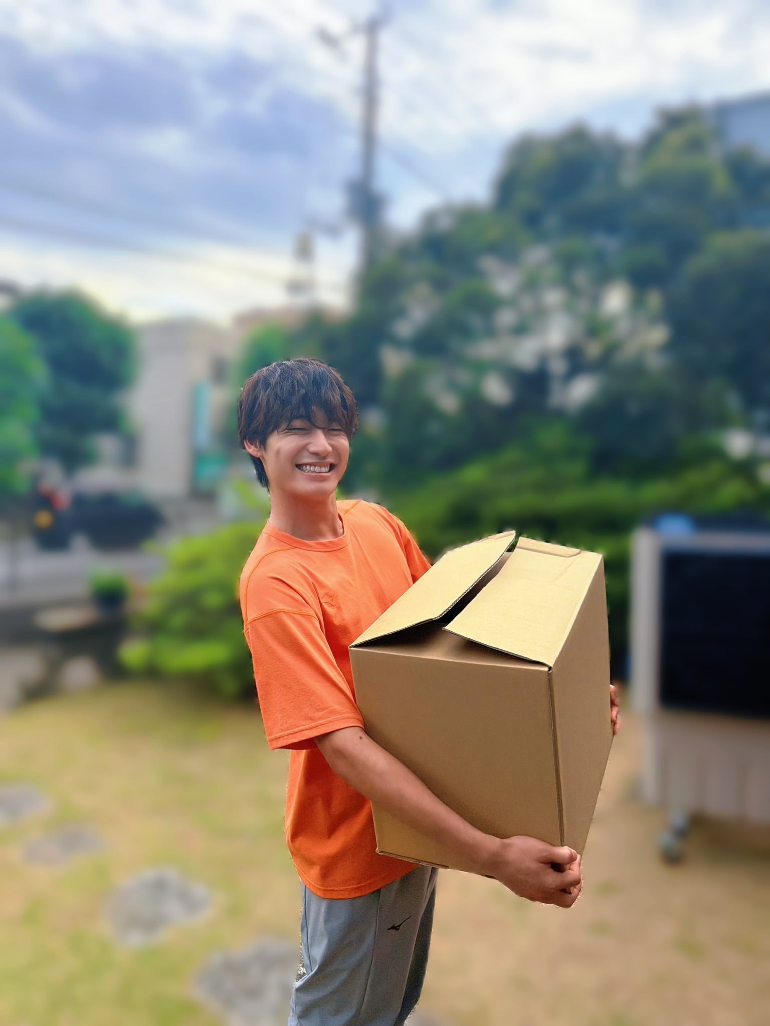 超特急 added photos to the album: #13号車アロハ