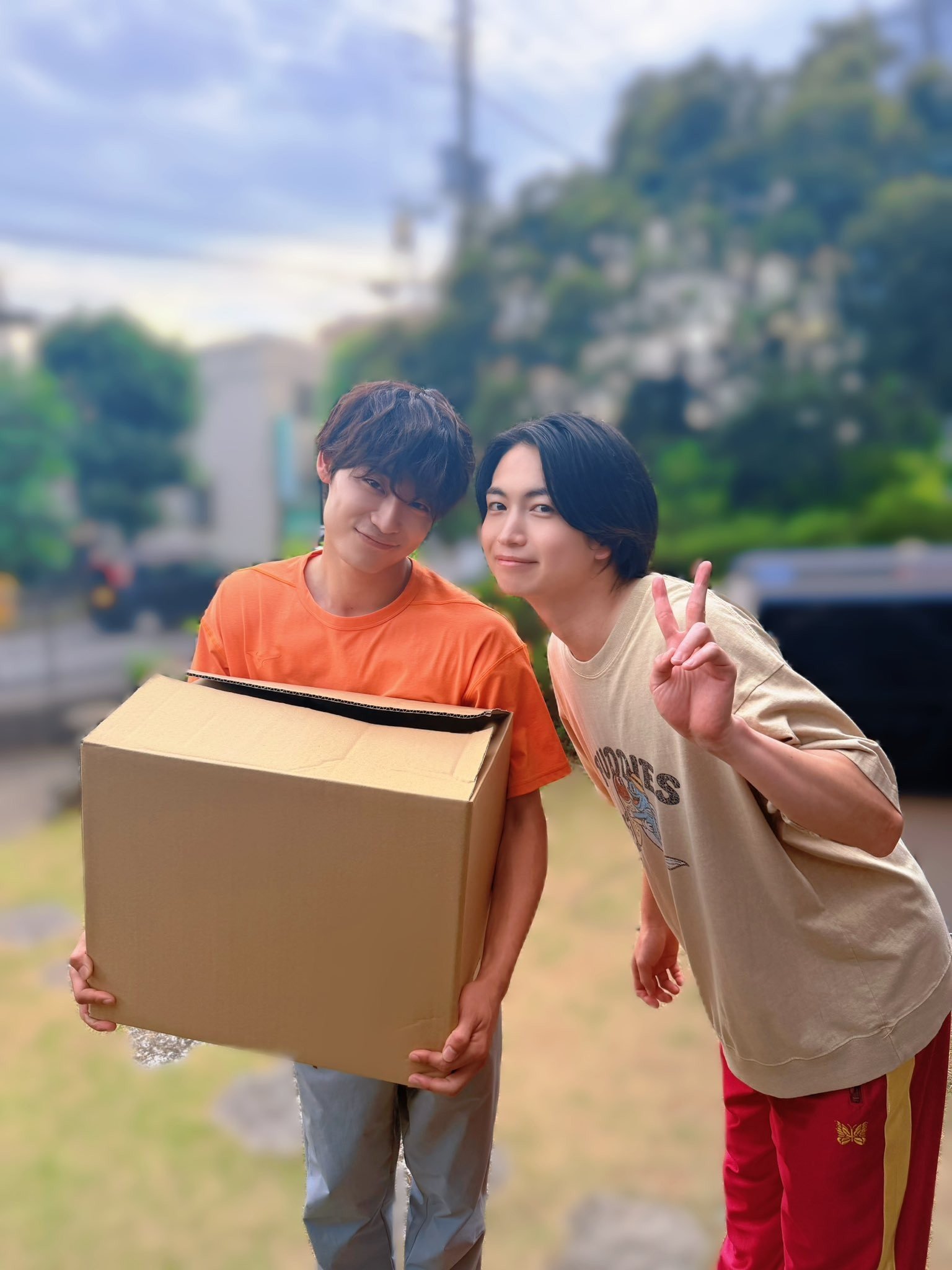 超特急 added photos to the album: #13号車アロハ