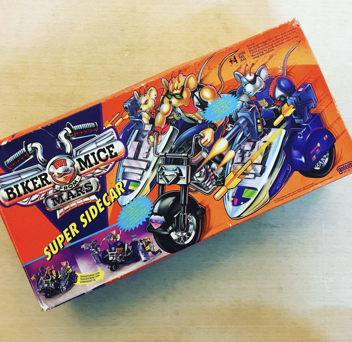 Give it room……to VROOOM! Galoob 1993 Biker Mice From Mars SUPER