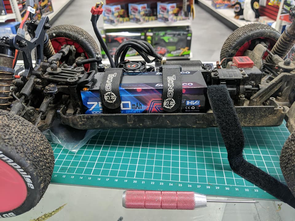 What size batteries are you guys racing with in eb48 2.0