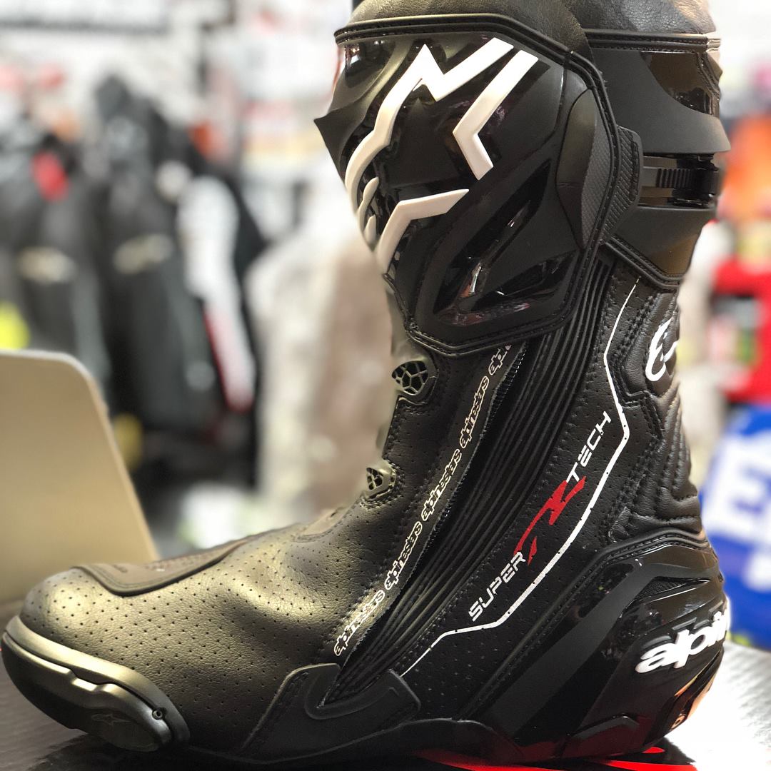 Stamp your authority on the grid with the SUPERTECH R V2 BOOTS