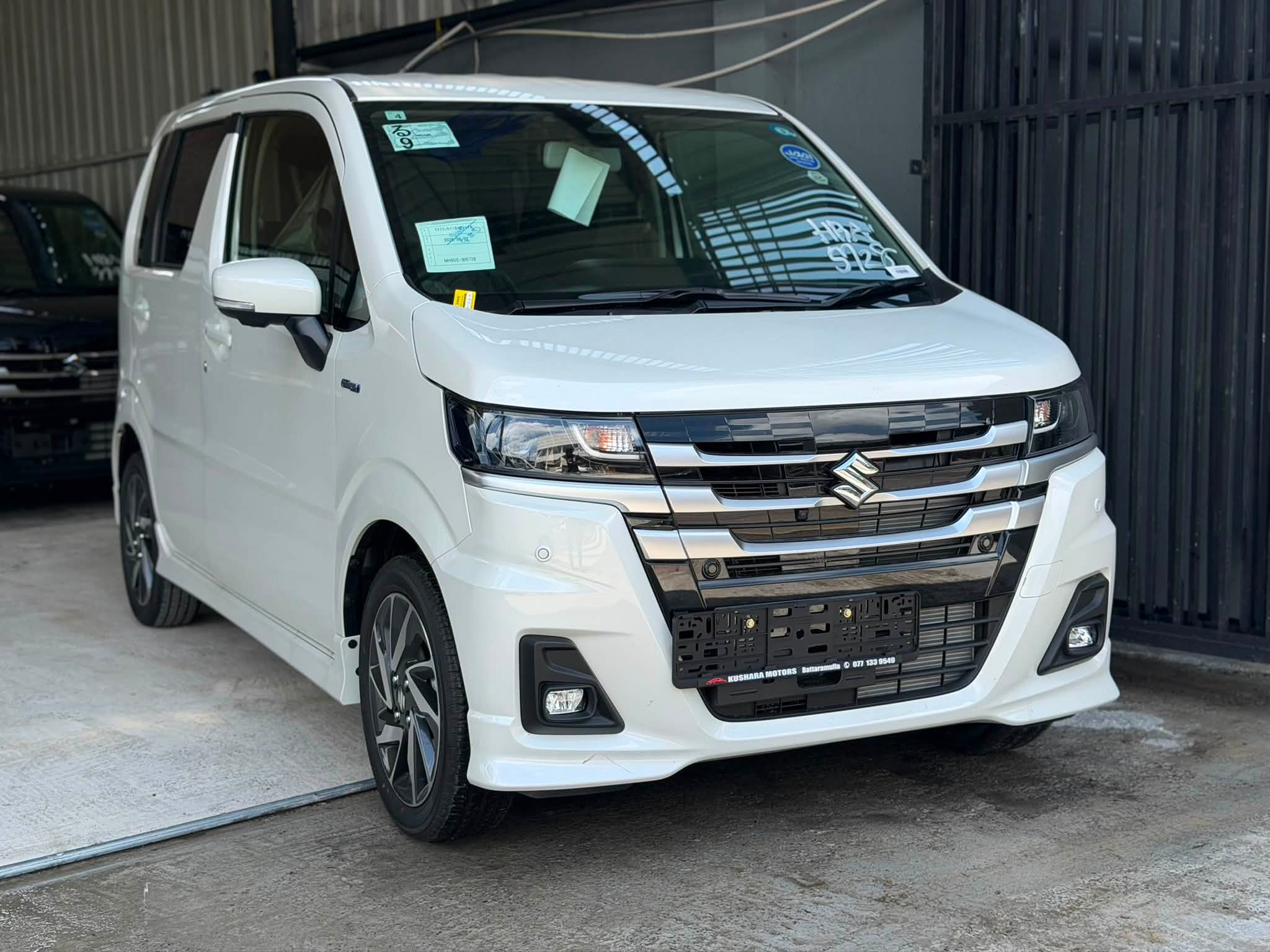 Suzuki wagon R Custom ZX 2026 Limited edition Original Apple car