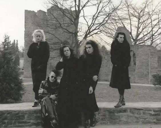 Guggi🕯 Virgin Prunes