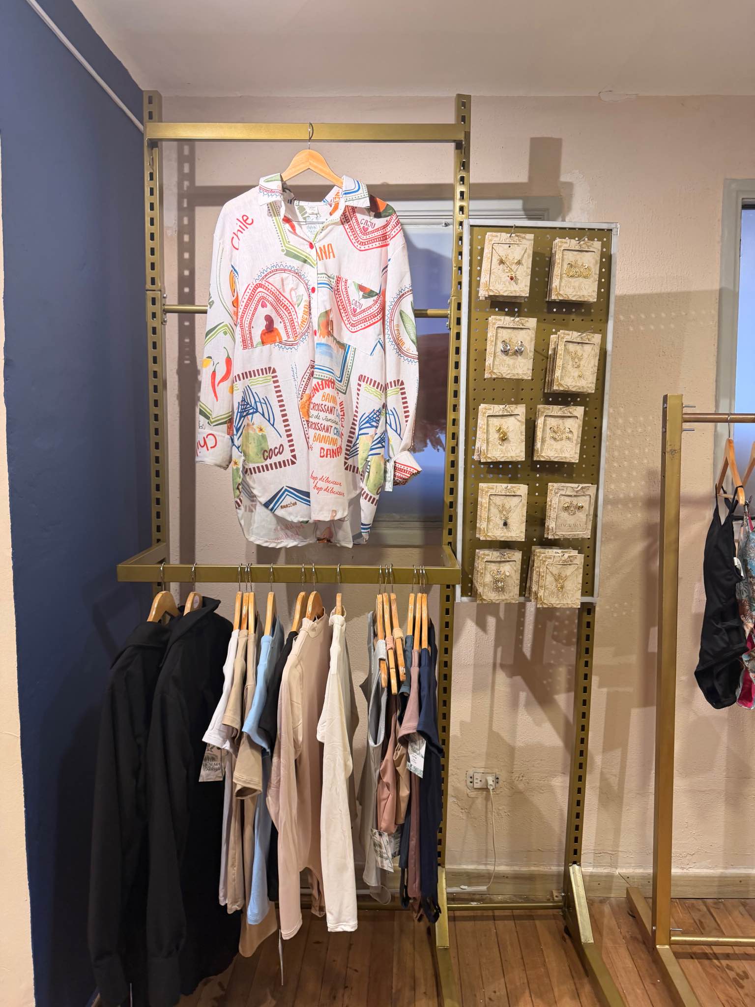 Mueble Exhibidor Modular para Ropa y Accesorios - Garment Racks ...