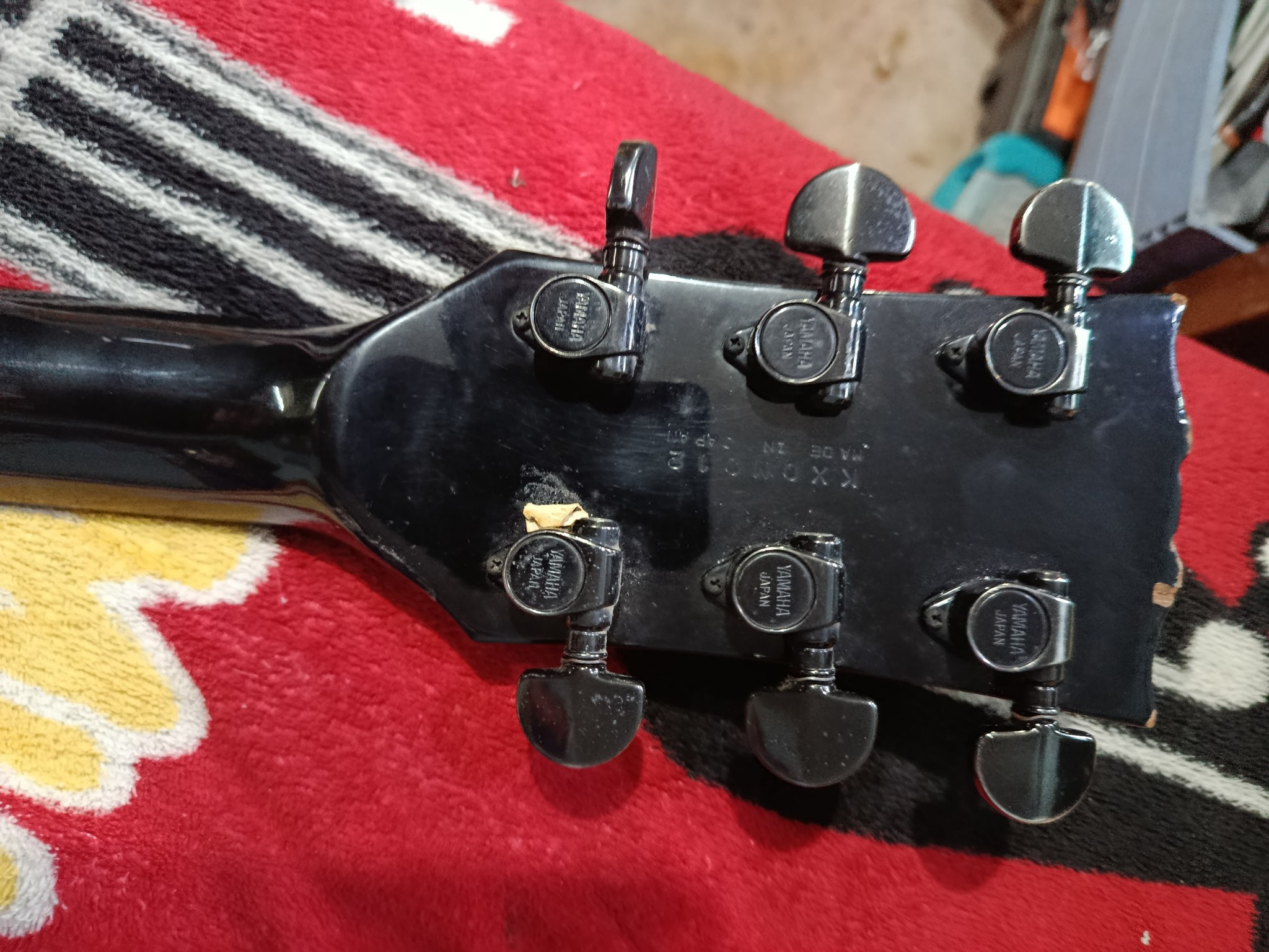 Restoring a Yamaha SG1300 TS guitar