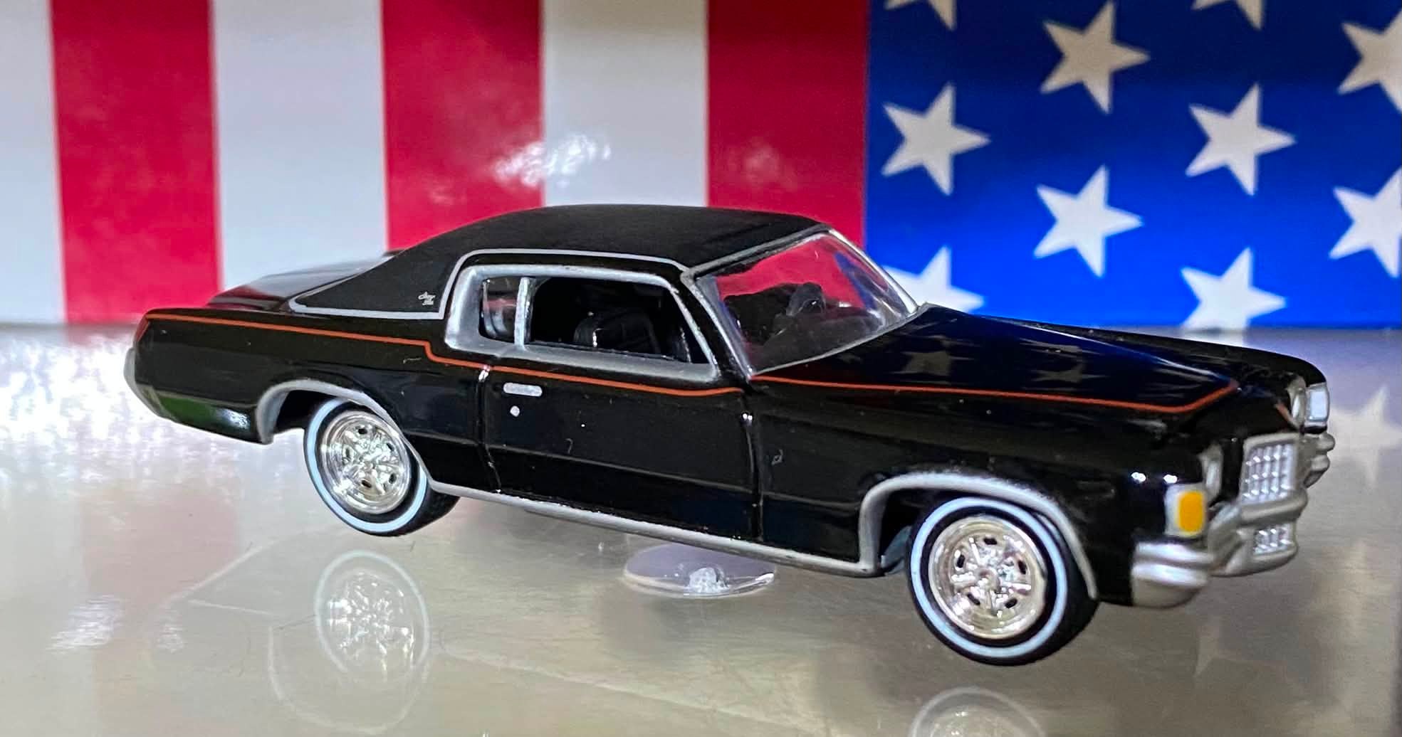 1972 Pontiac Grand Prix 😀(I just love the little red pin stripe)