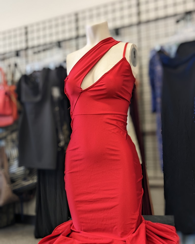 Myrtle Beach Fans! Still searching for that perfect prom dress for you or your daughter? The Goodwill Prom Boutique is now open Saturday, 9am-9pm and Sunday, 12p-7p at the Carolina Forest Goodwill