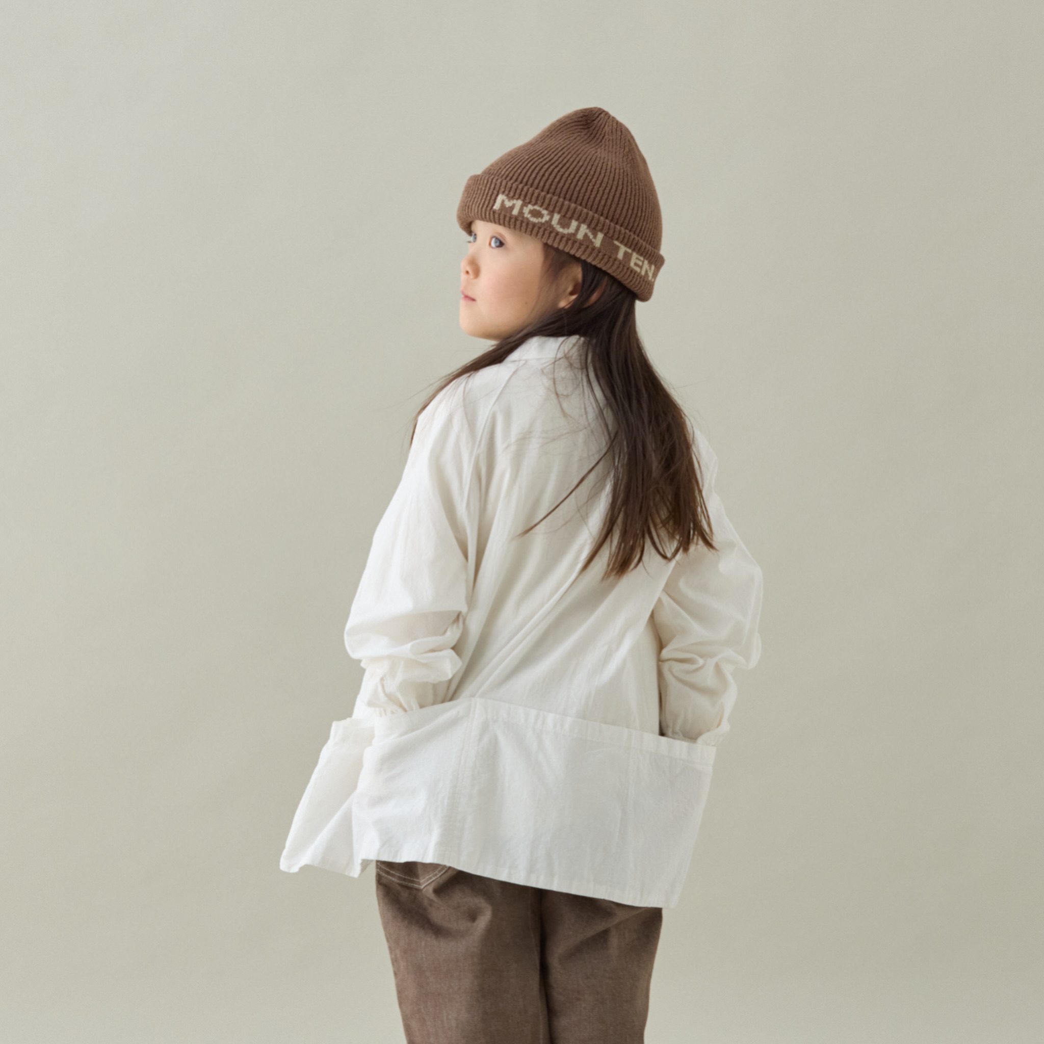 26 autumn collection フロントからバックまで、腰回りにぐるりと配置